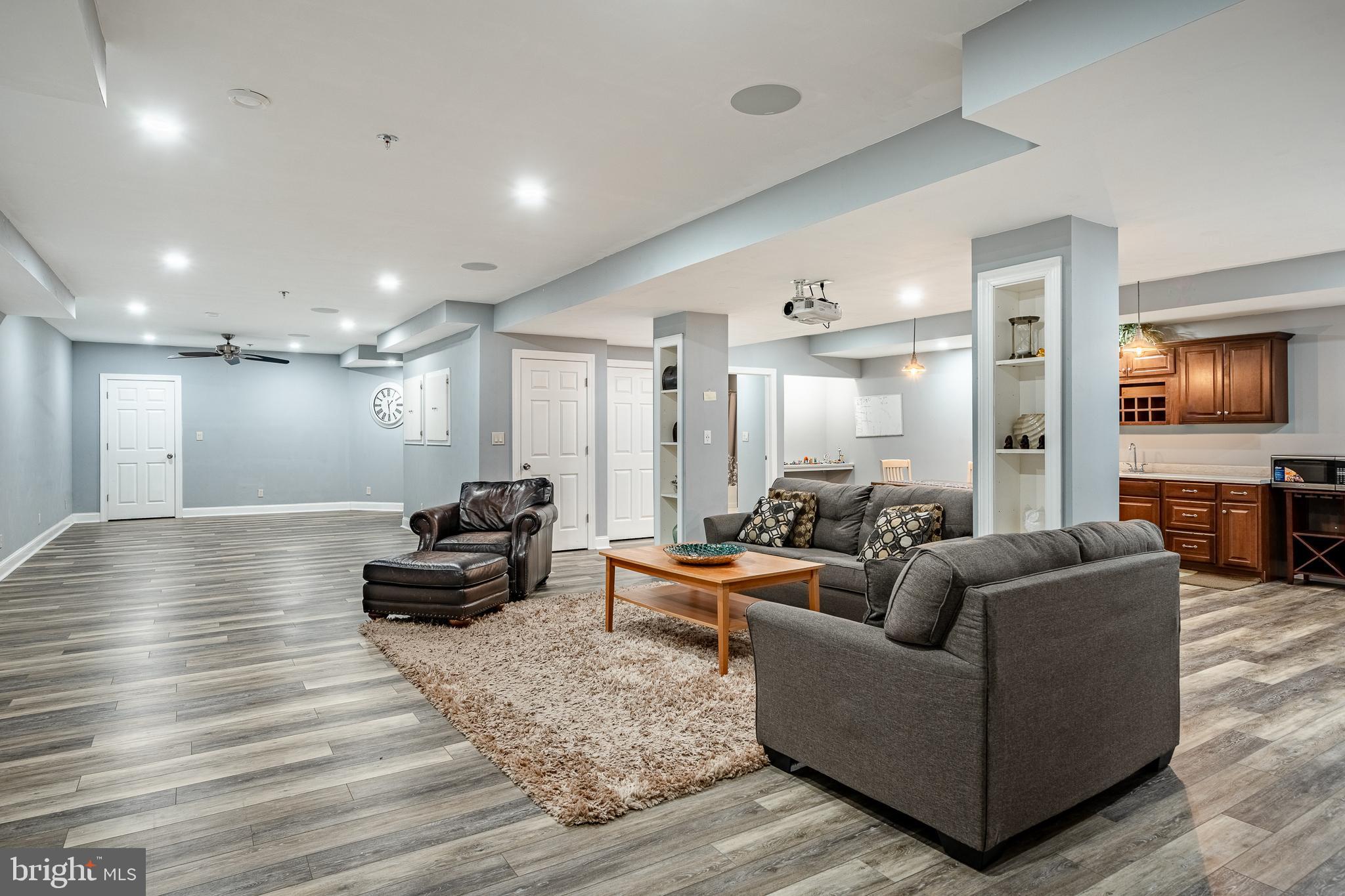 APPLEBROOK MEADOWS - Residential