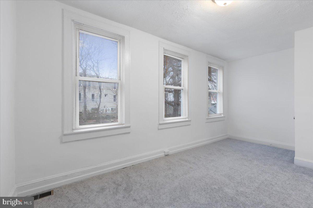 WAVERLY - Residential Lease