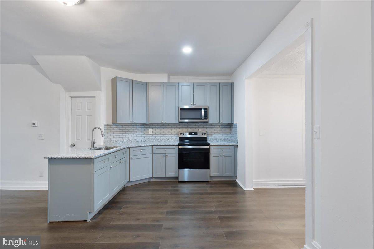 WAVERLY - Residential Lease