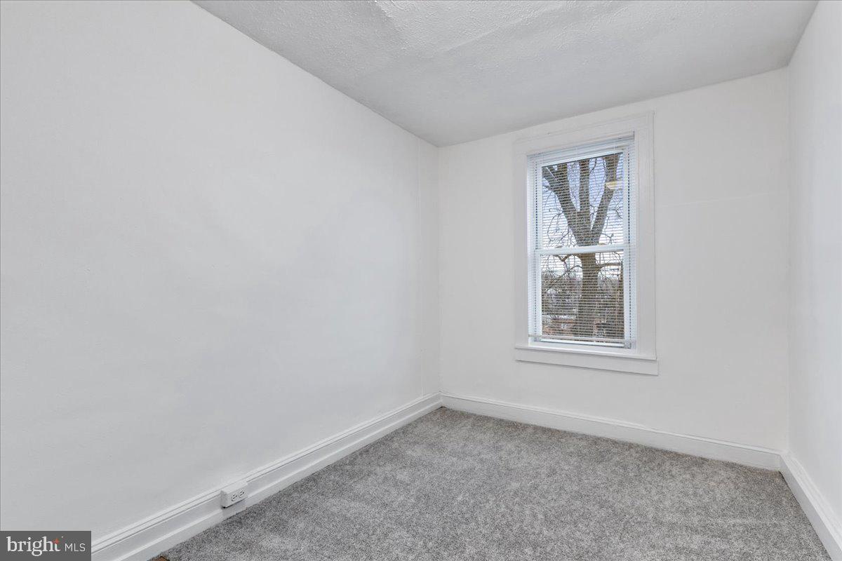 WAVERLY - Residential Lease