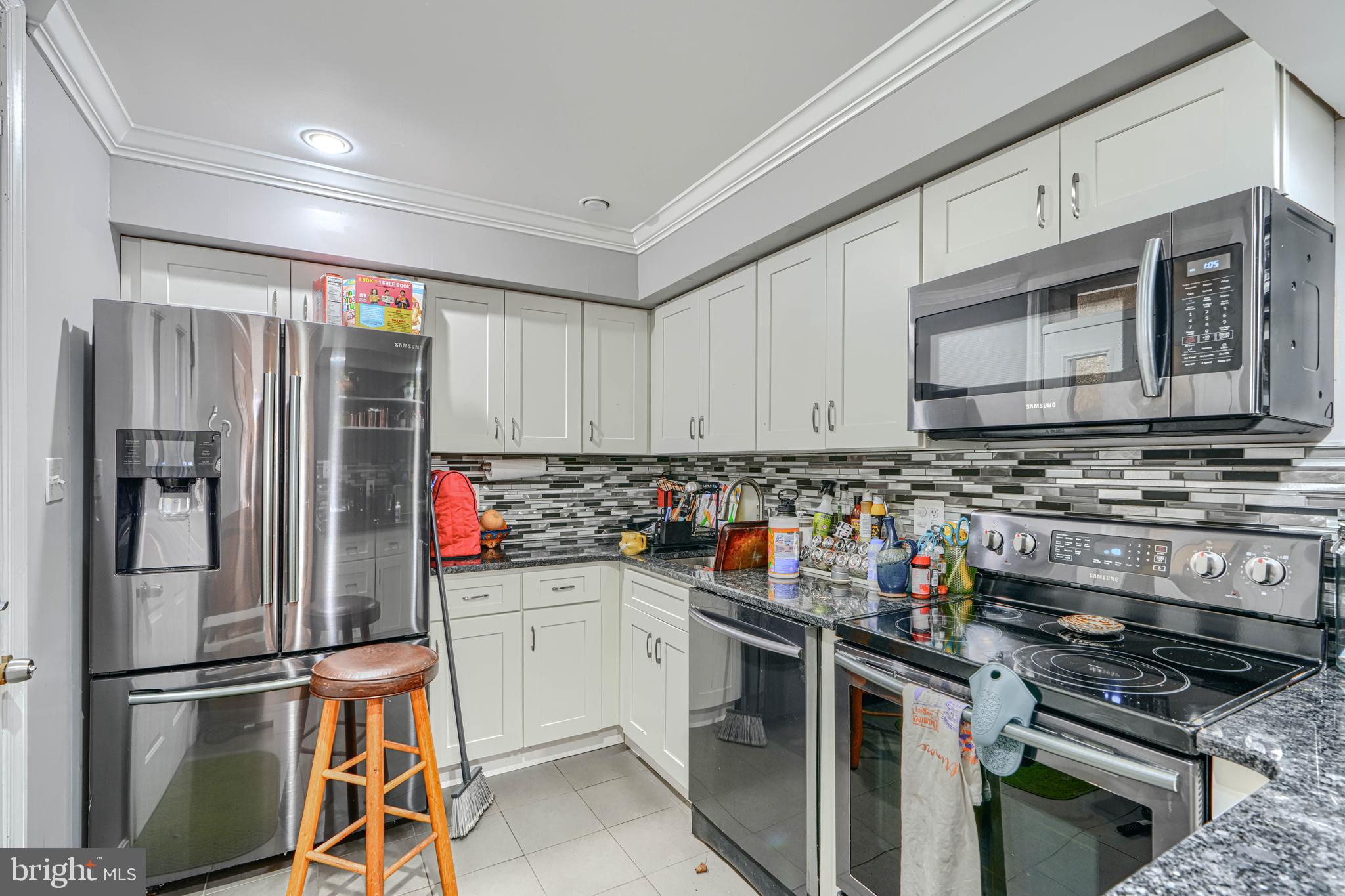 BUTCHERS HILL - Residential Lease