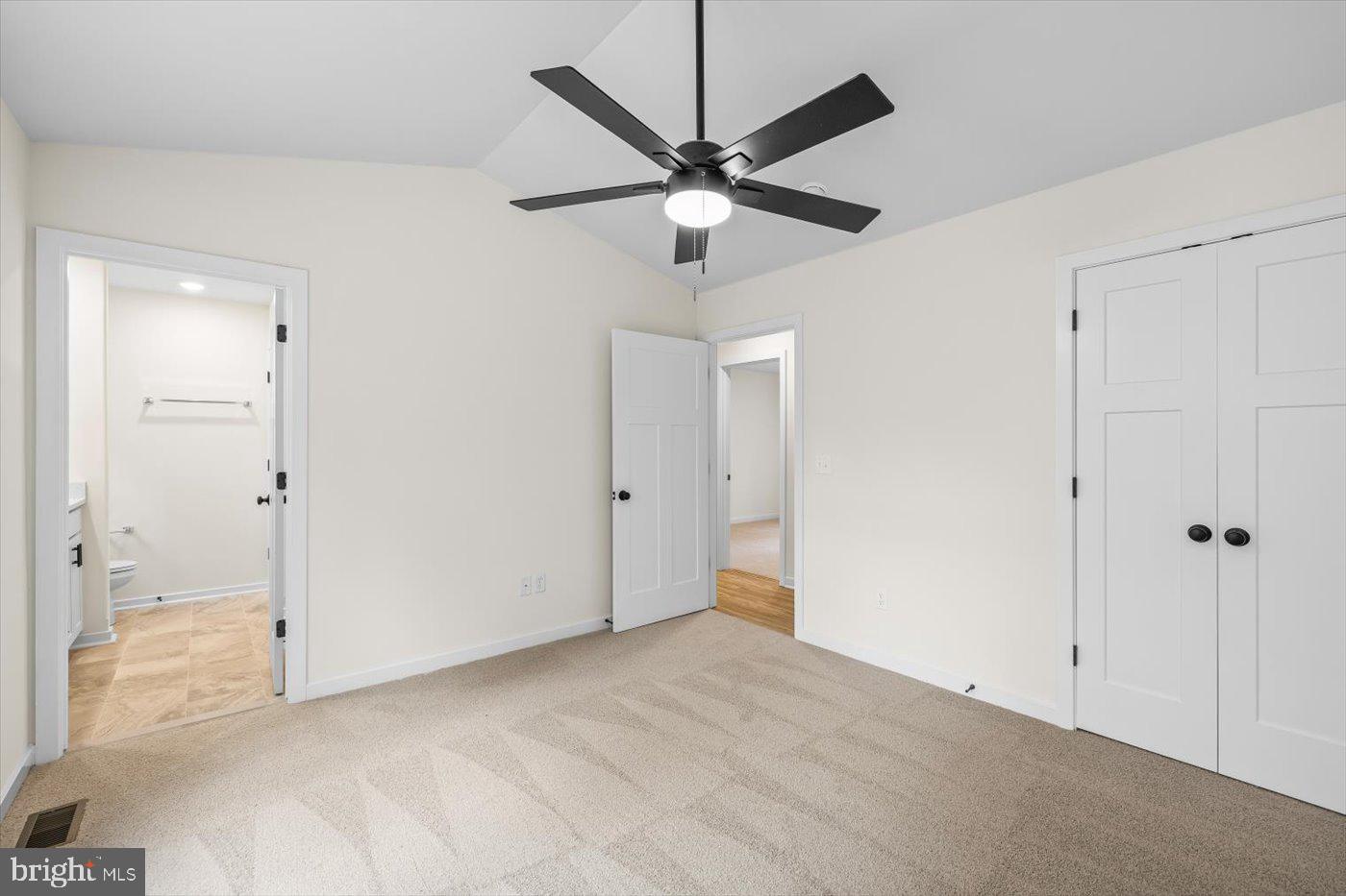 LAKE LAND OR - Residential