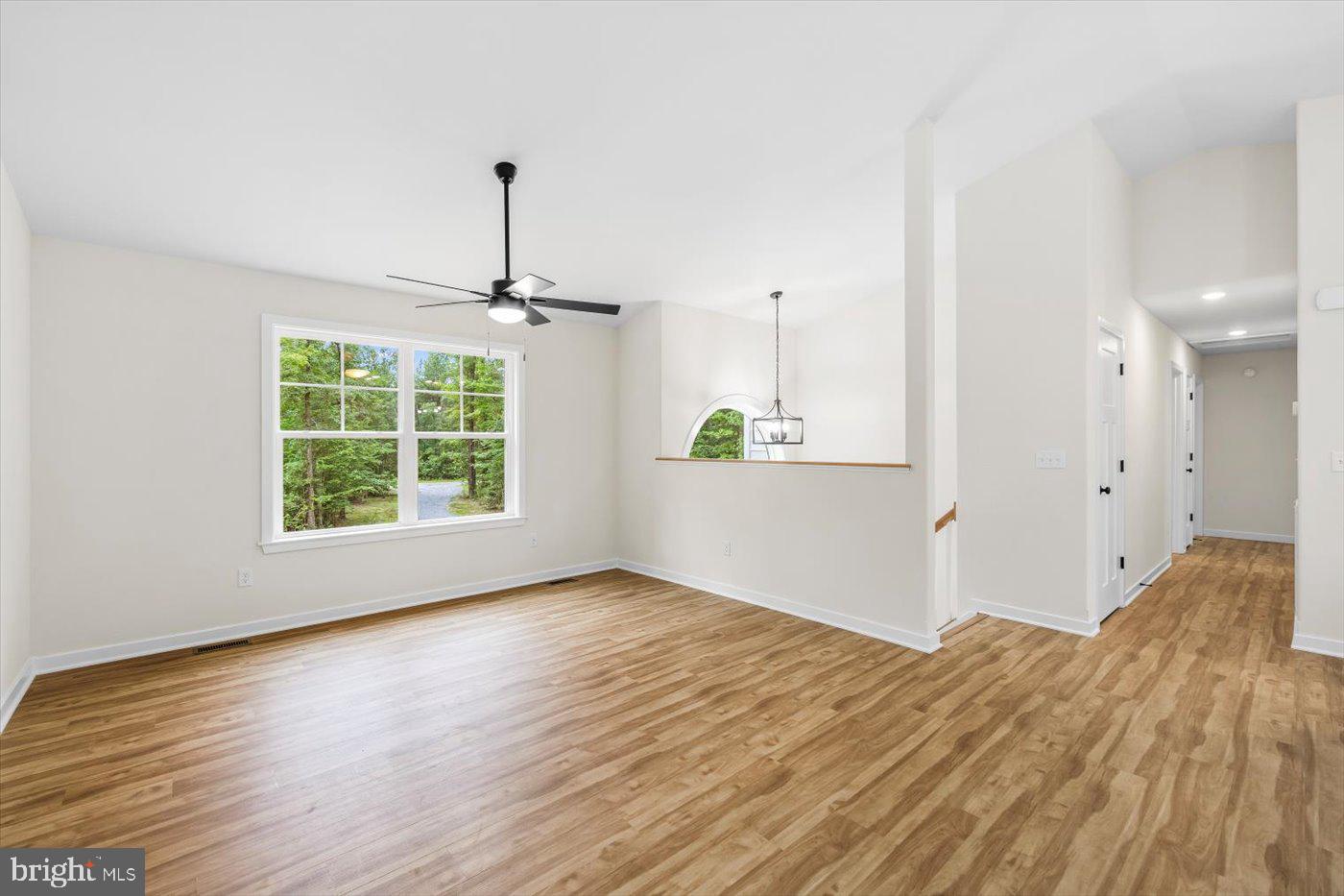 LAKE LAND OR - Residential