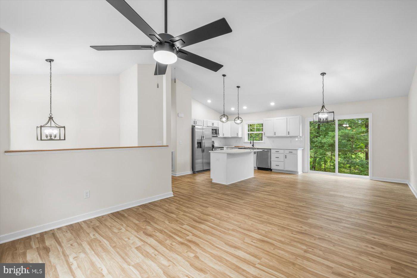 LAKE LAND OR - Residential