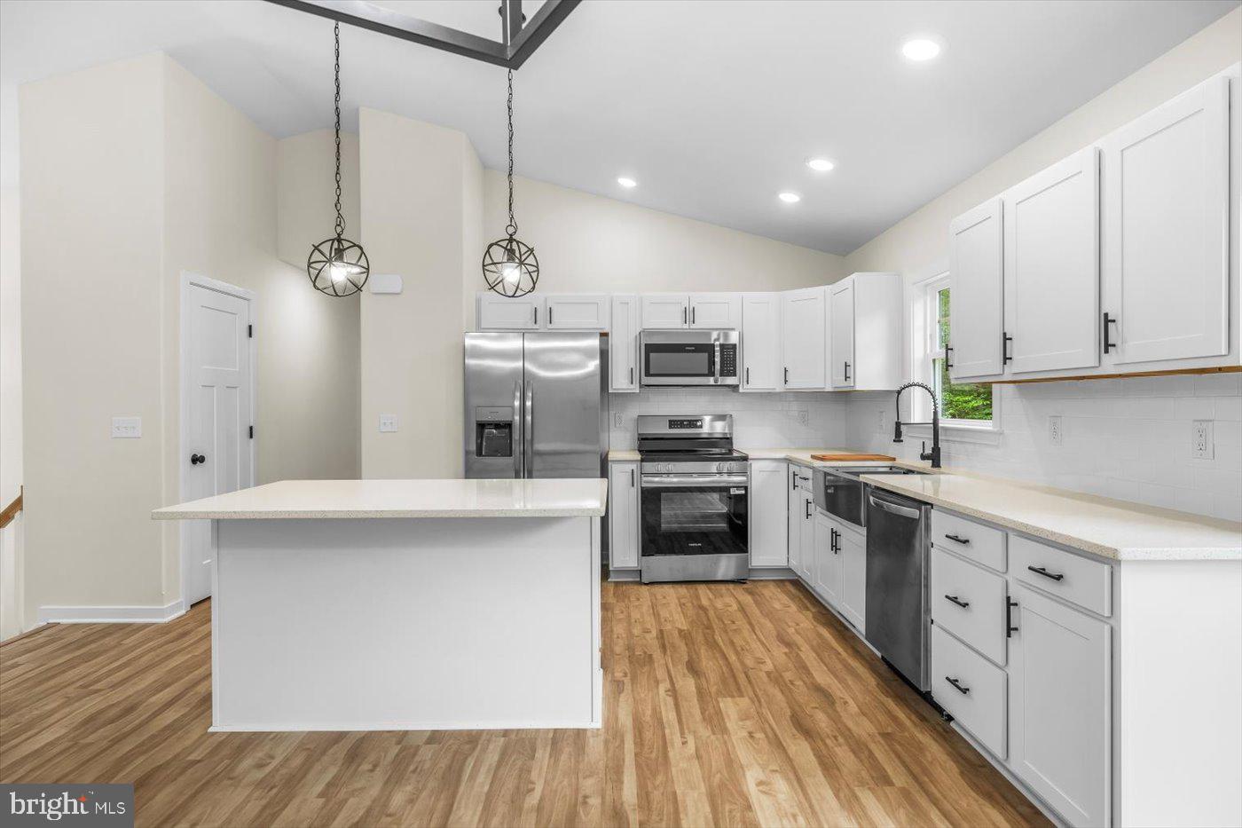 LAKE LAND OR - Residential