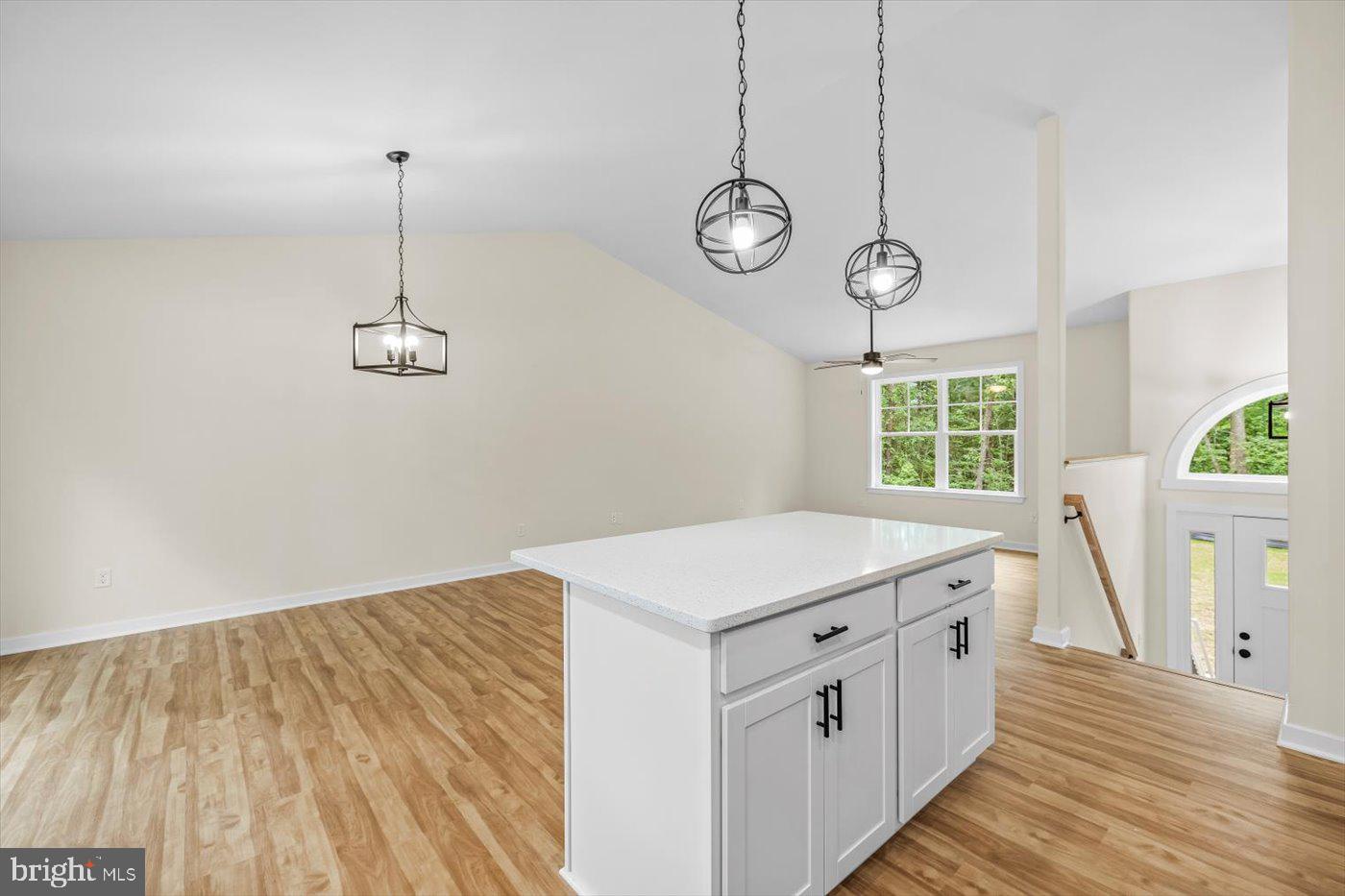 LAKE LAND OR - Residential