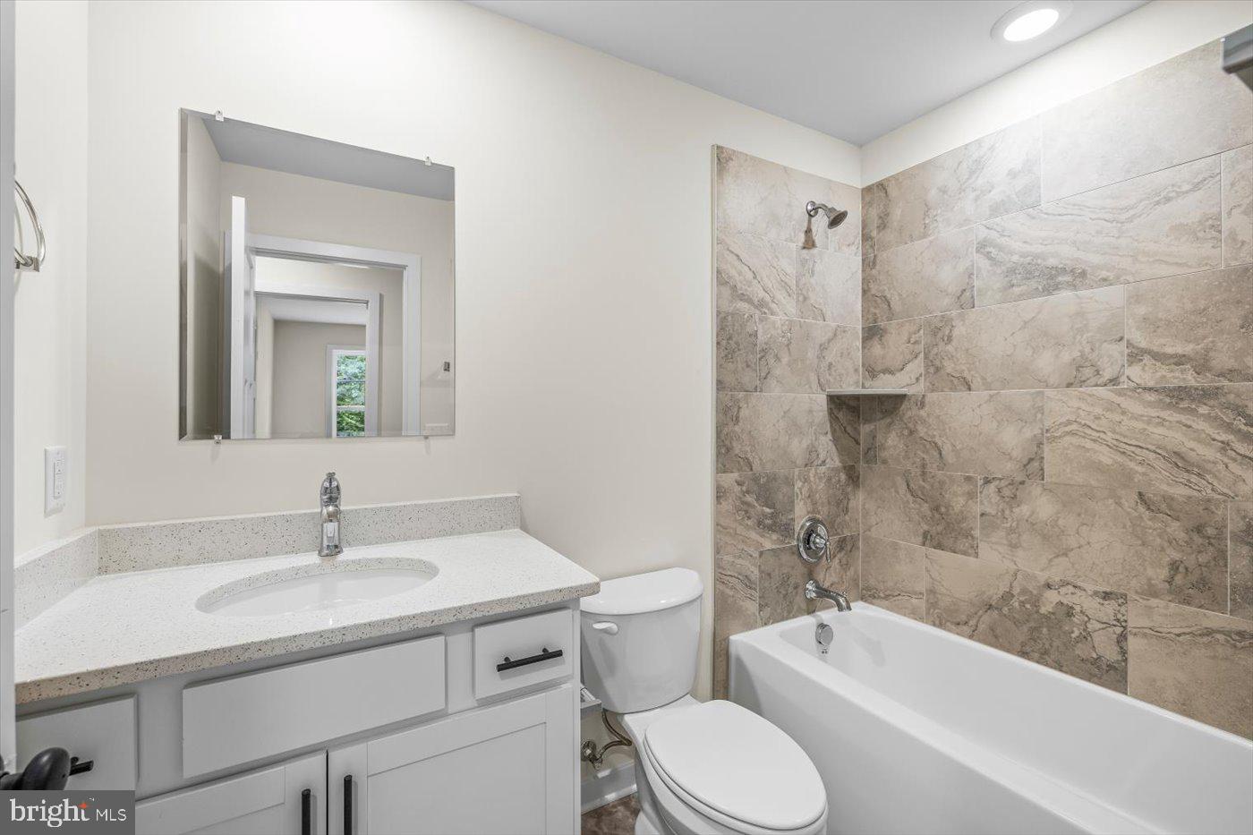 LAKE LAND OR - Residential