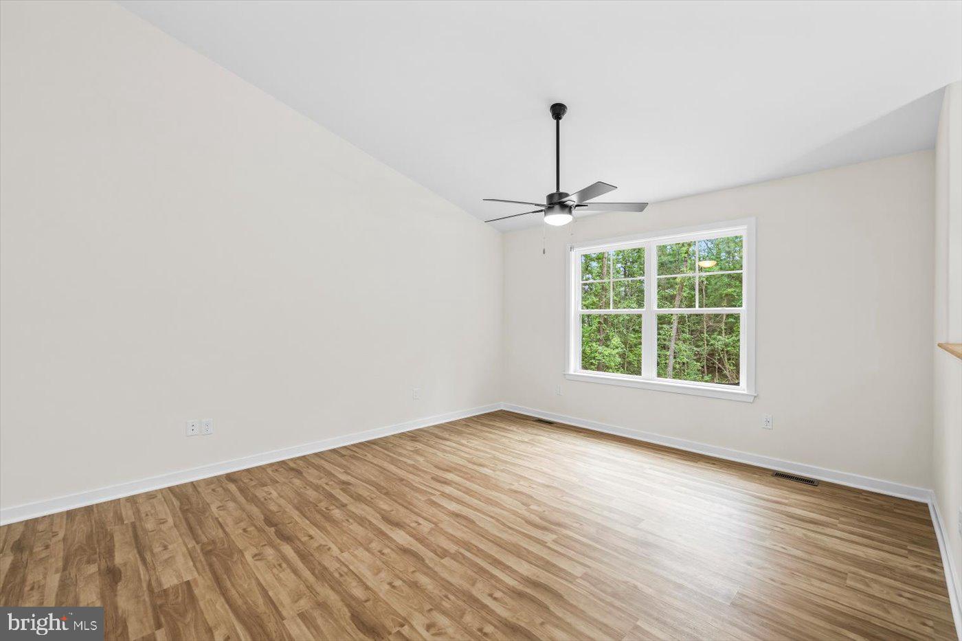 LAKE LAND OR - Residential