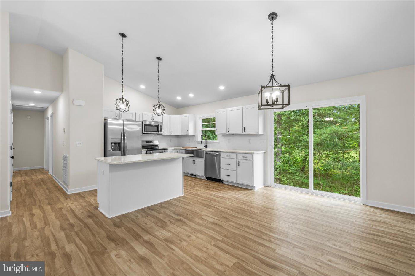 LAKE LAND OR - Residential