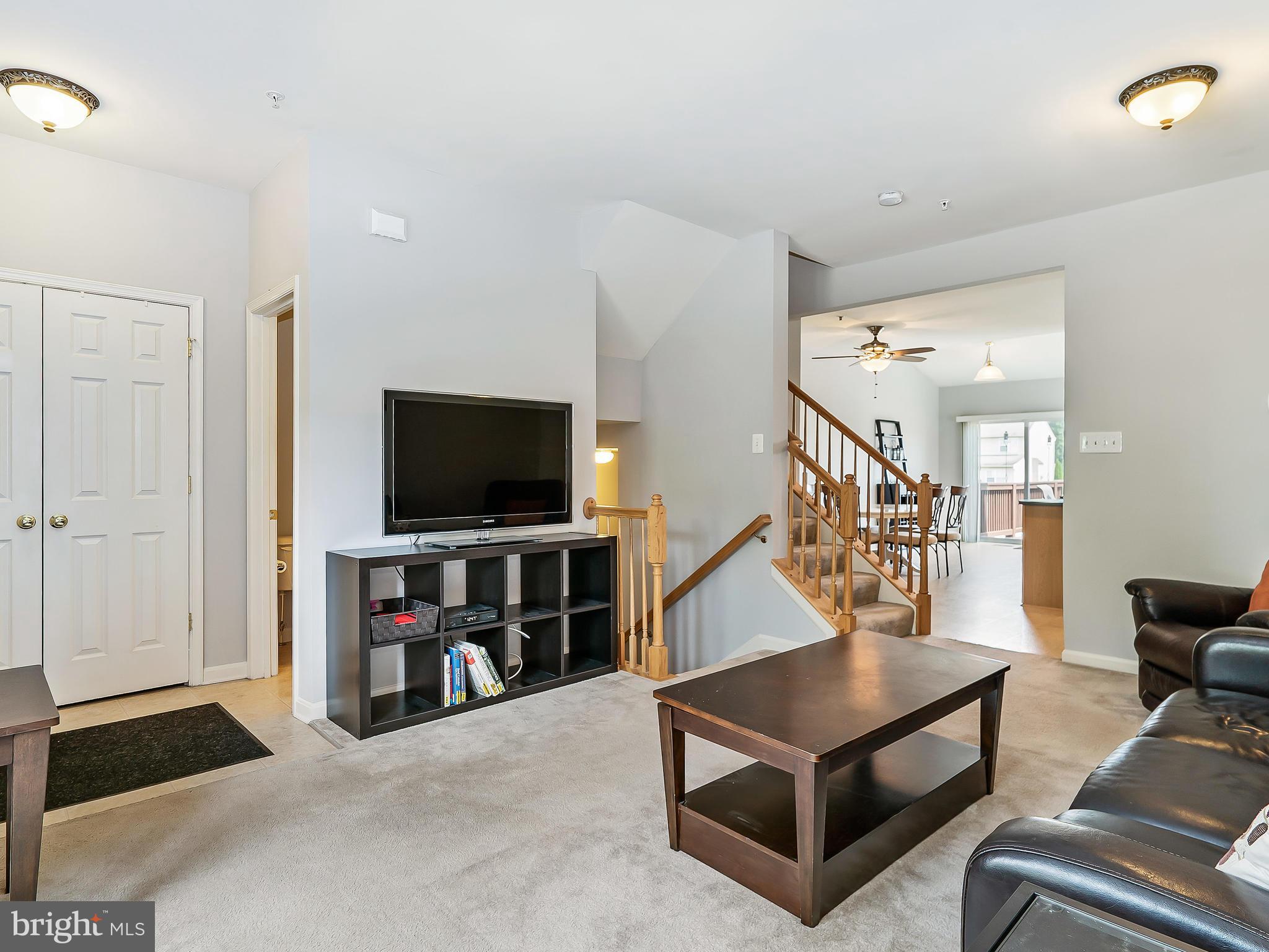 AUTUMN RUN - Residential