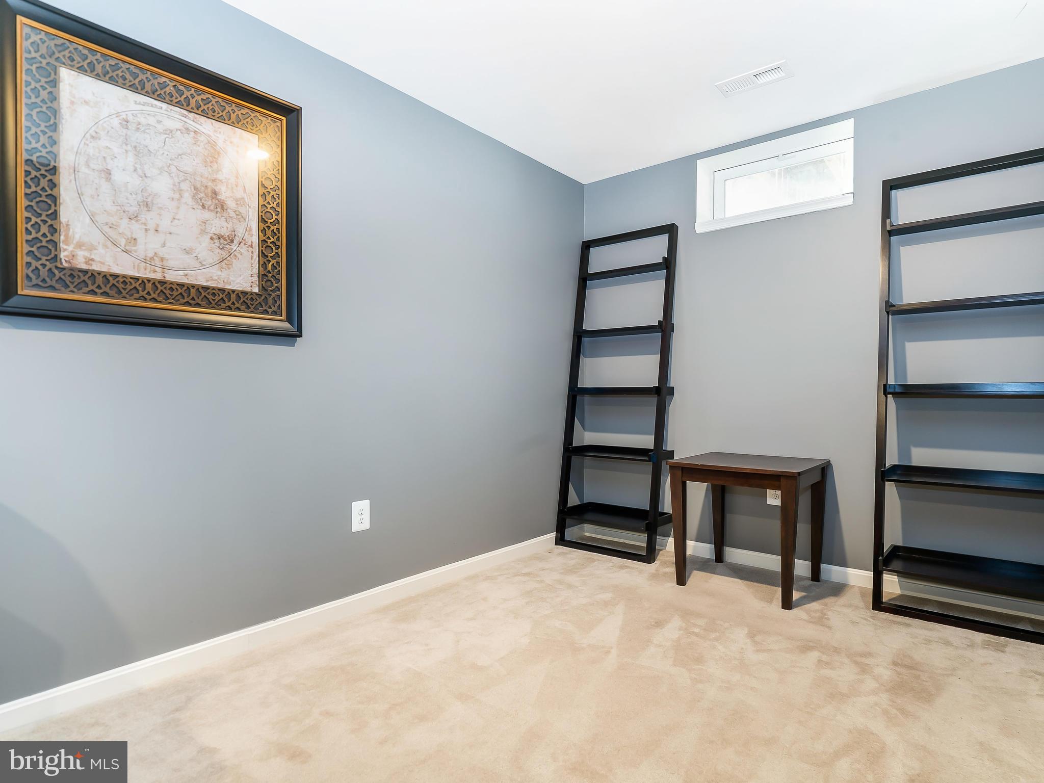 AUTUMN RUN - Residential