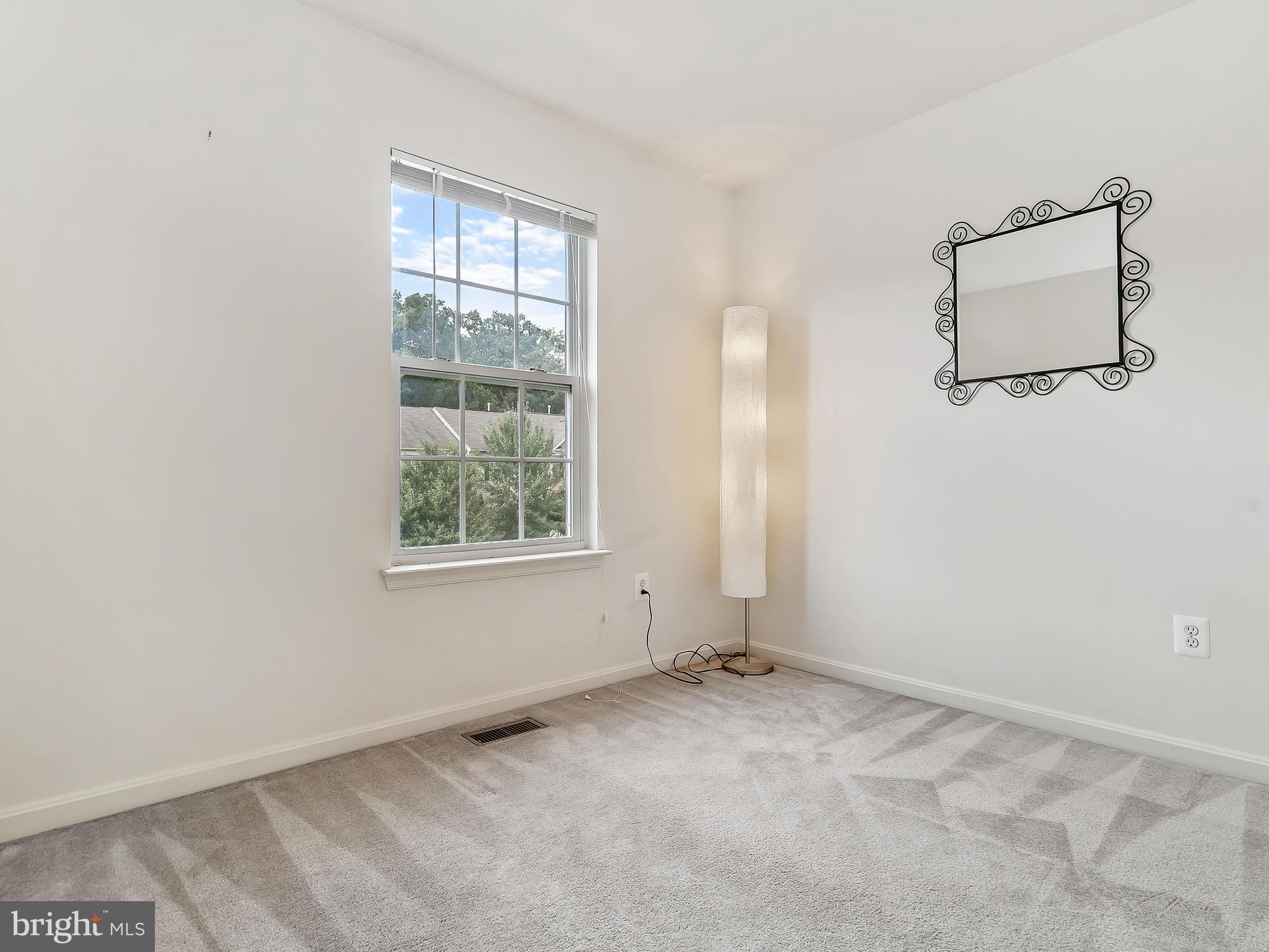 AUTUMN RUN - Residential