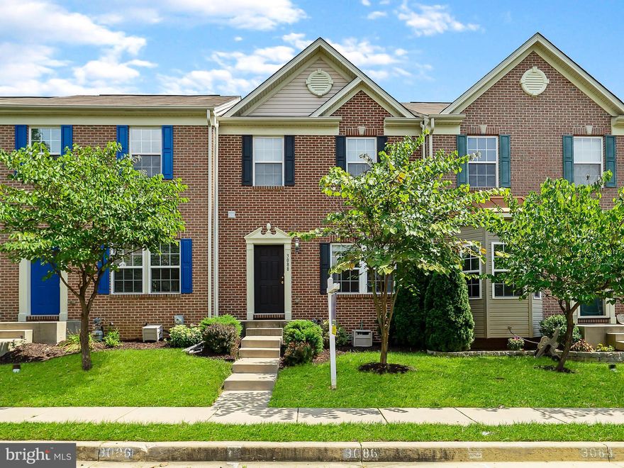 Move right into this beautiful and spacious townhome in Autumn Run. Close to everything you love!! Open floor plan, updated kitchens and baths, plus extra square footage and a deck that other townhomes in the community do not have. Huge master bedroom with master bath. Relax in your giant basement or enjoy the fenced in back yard. Low HOA!!