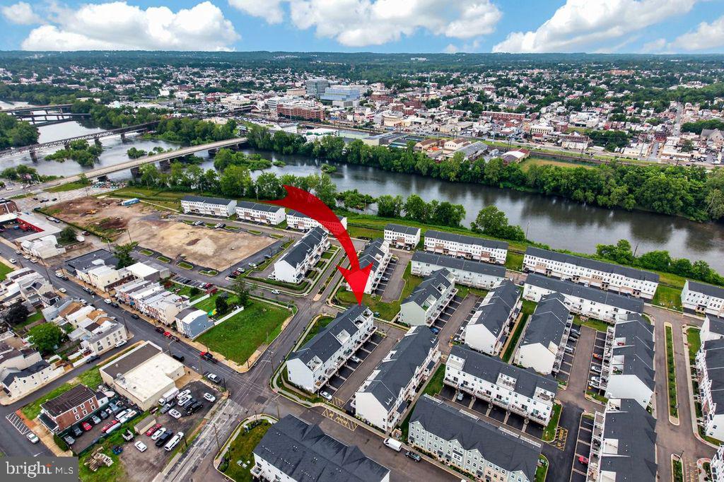 RIVER POINTE - Residential