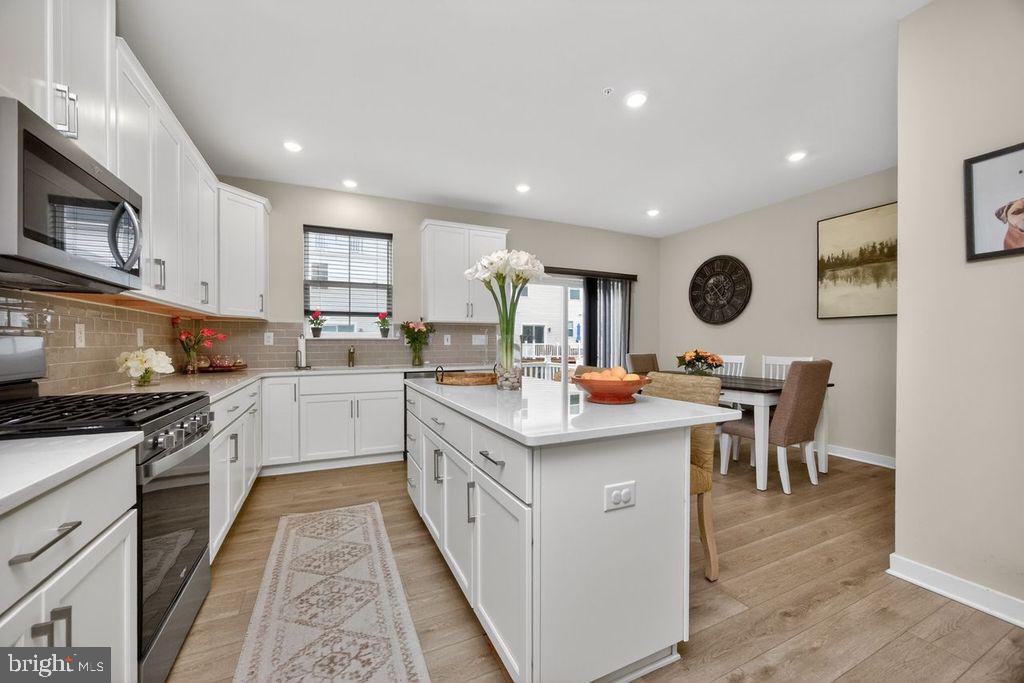 RIVER POINTE - Residential