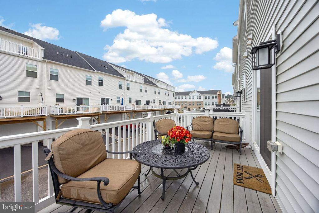 RIVER POINTE - Residential
