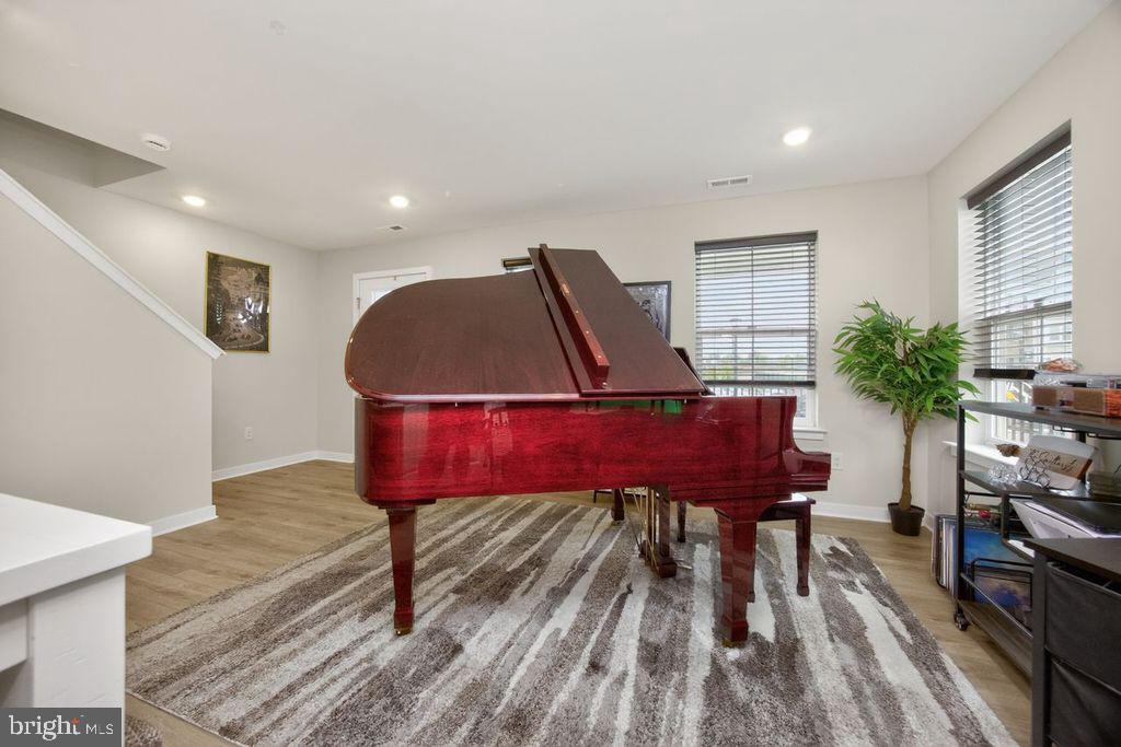 RIVER POINTE - Residential