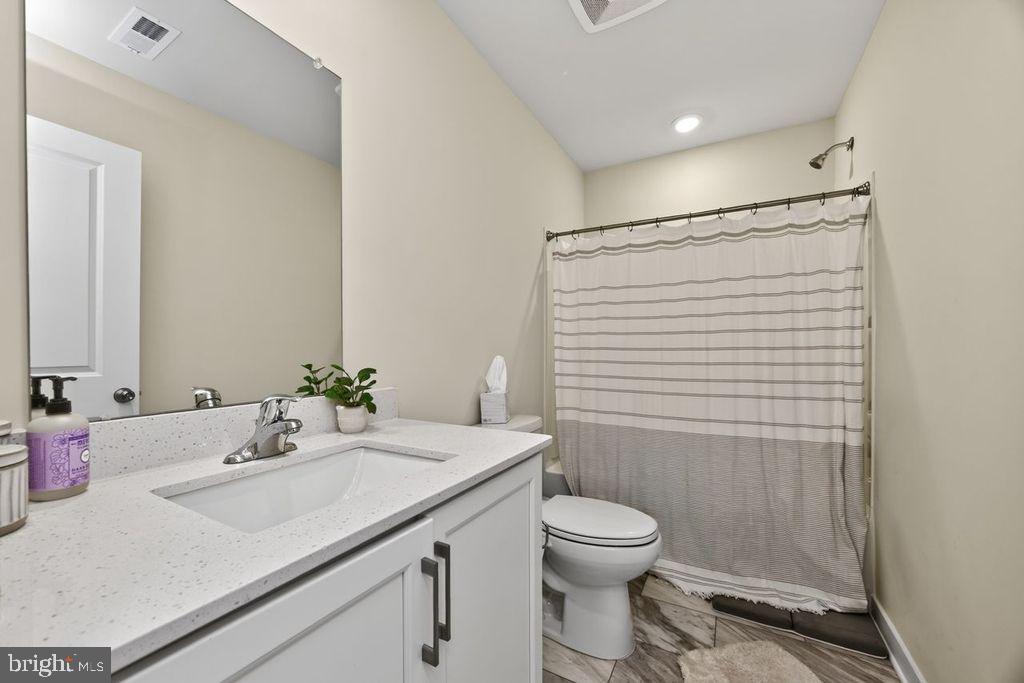 RIVER POINTE - Residential