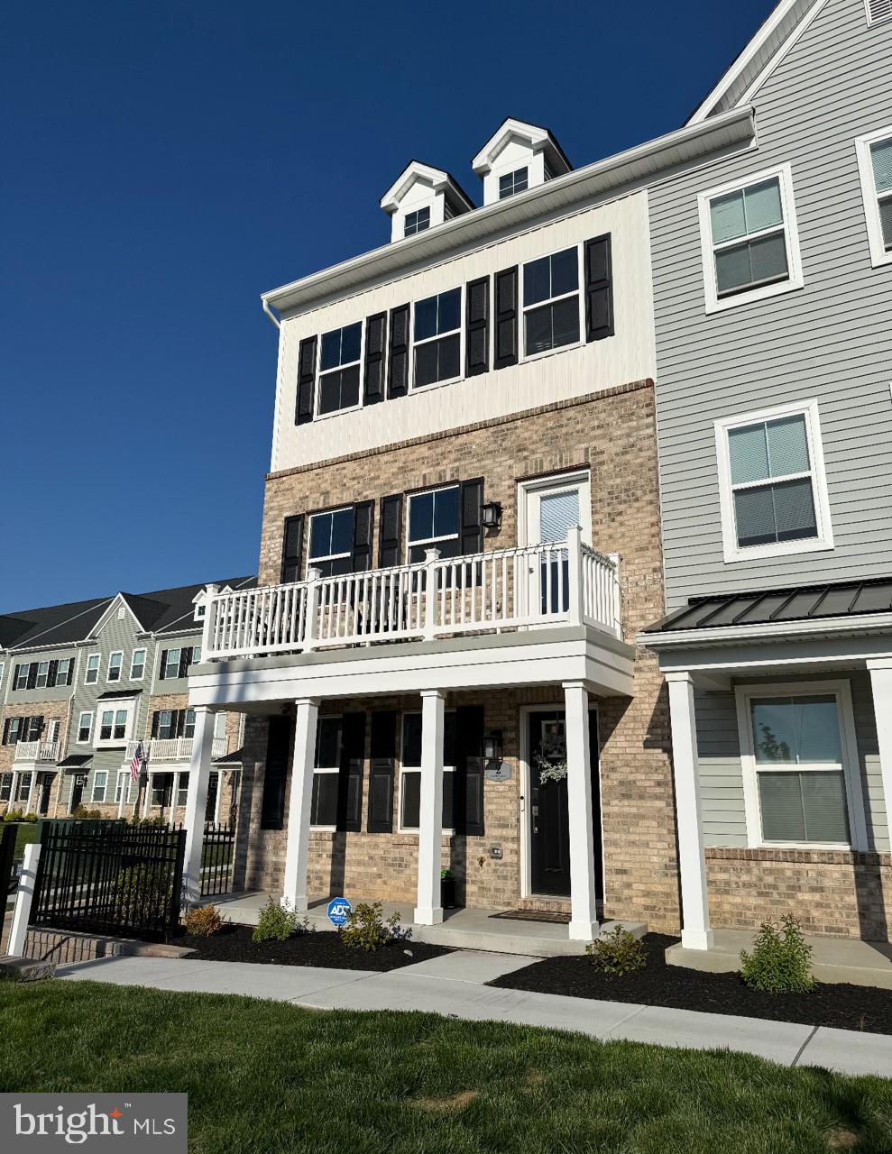 RIVER POINTE - Residential