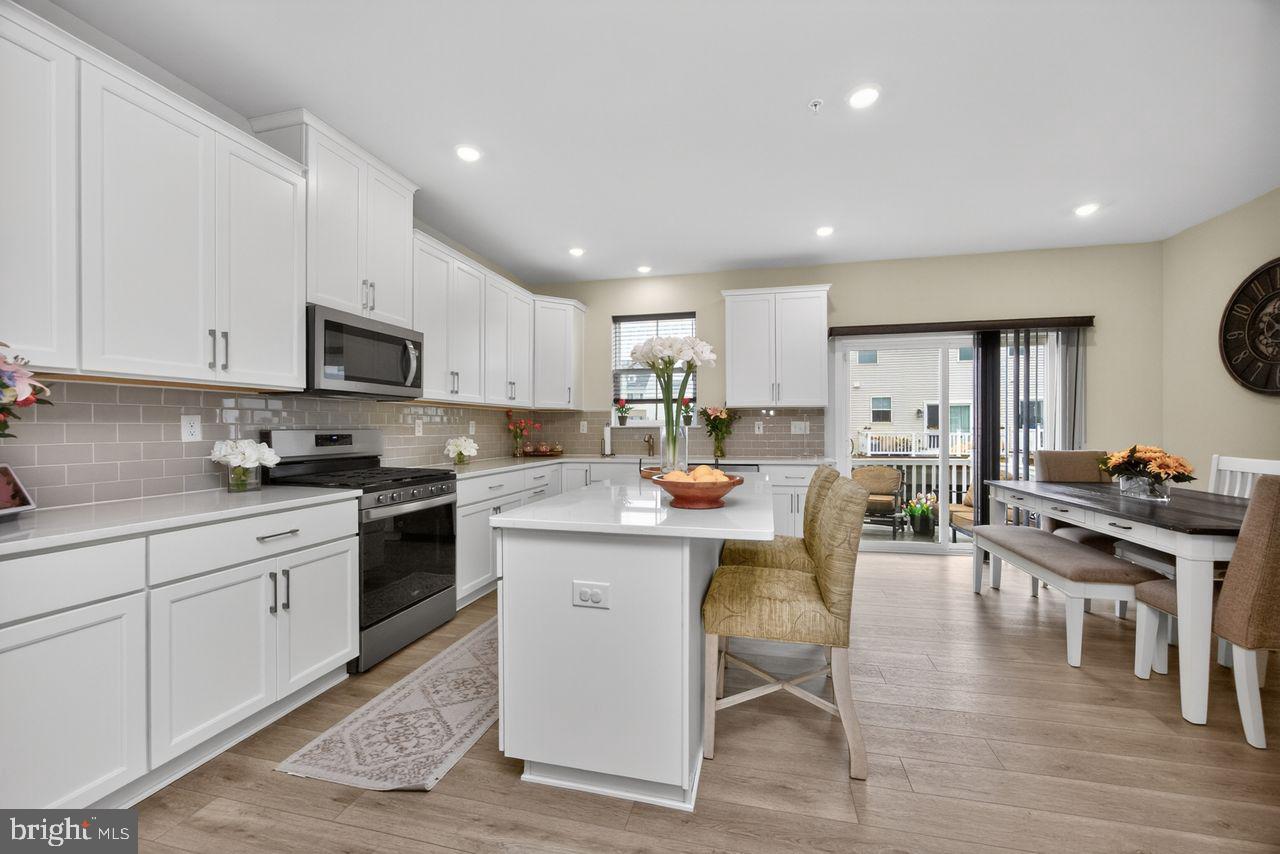 RIVER POINTE - Residential