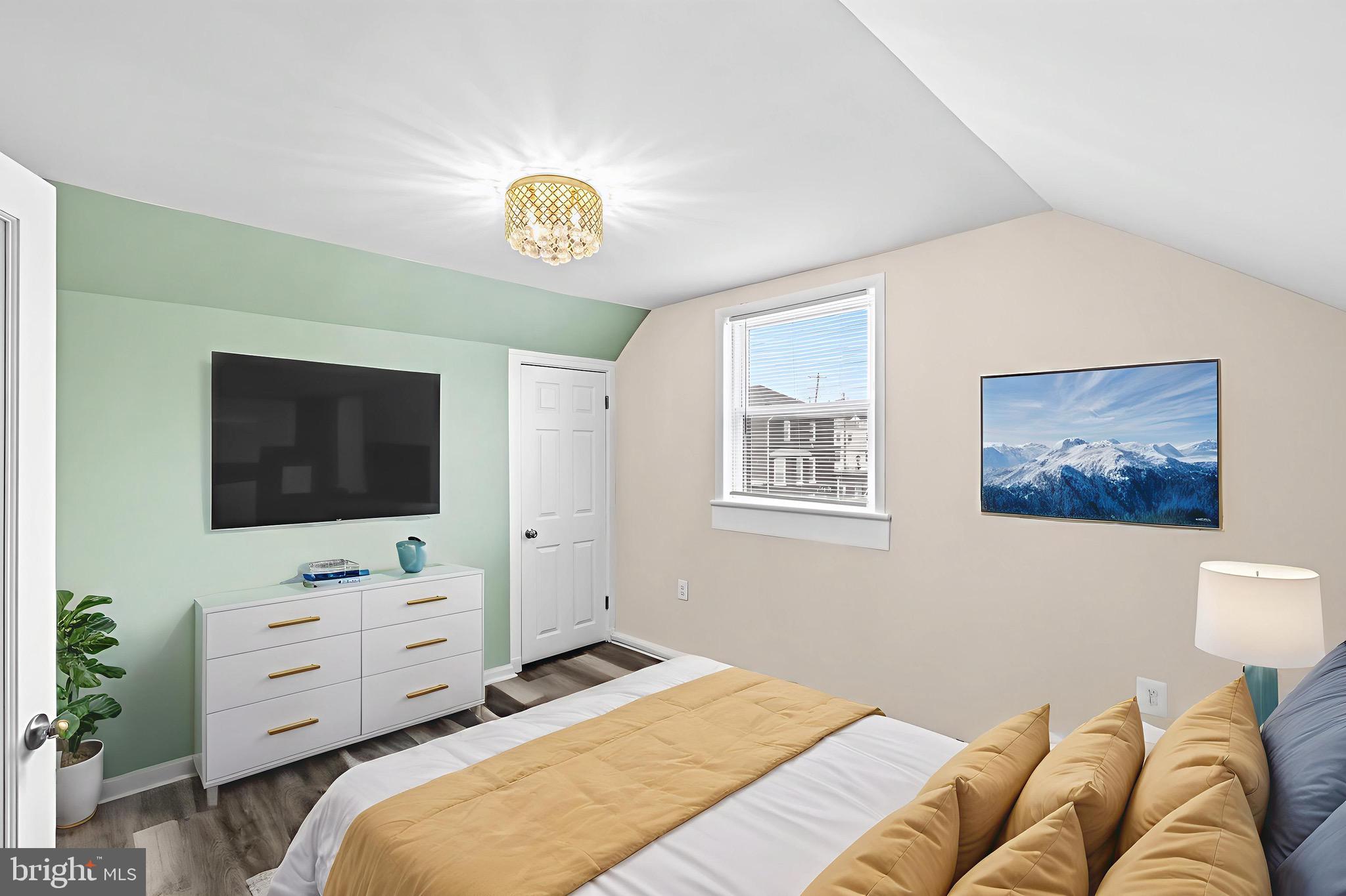 MOUNT RAINIER - Residential