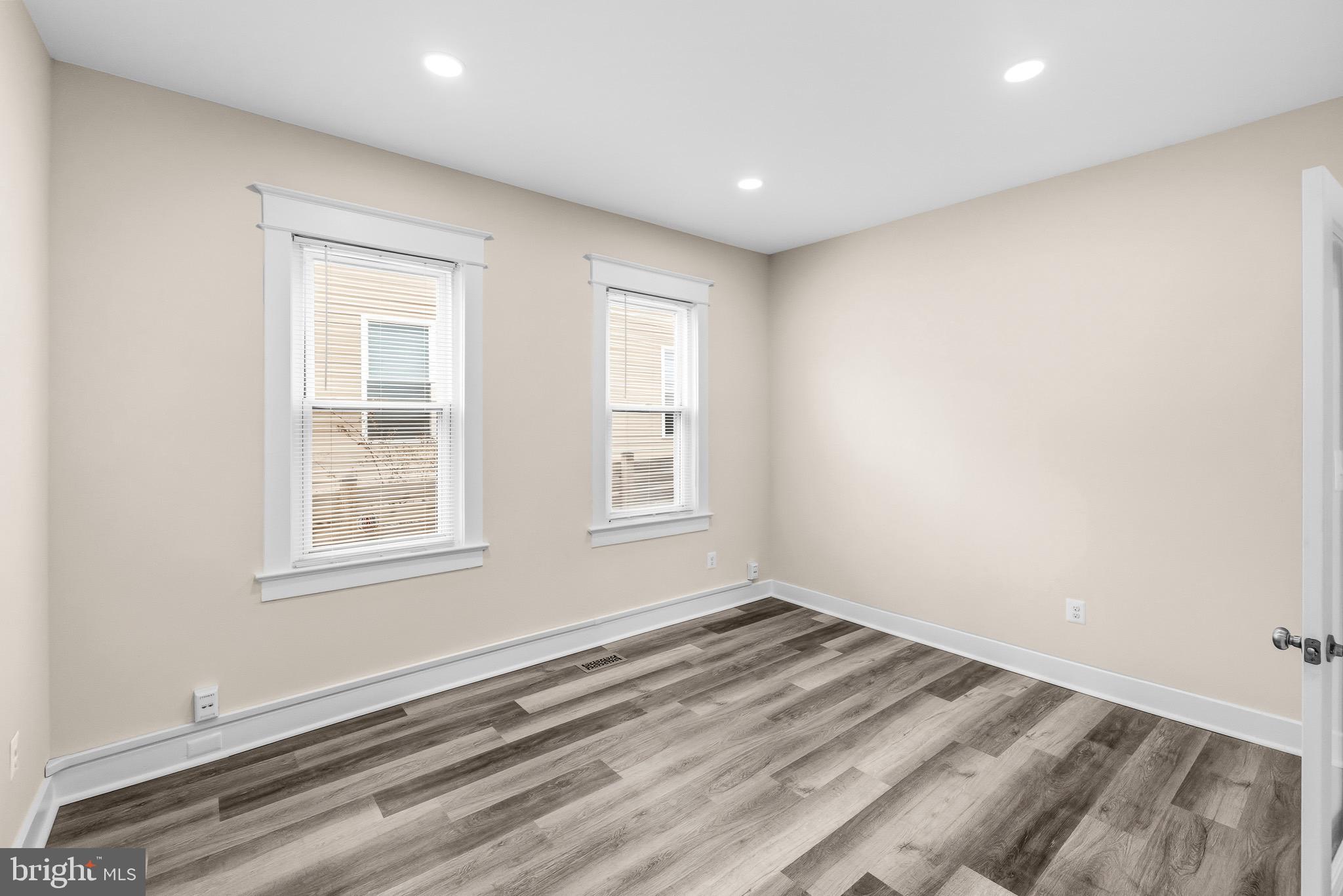 MOUNT RAINIER - Residential