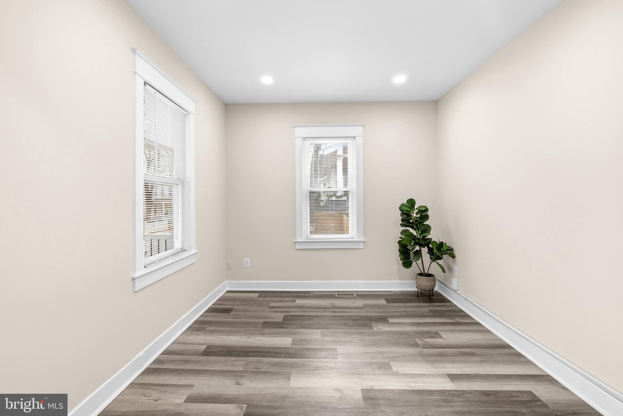 MOUNT RAINIER - Residential