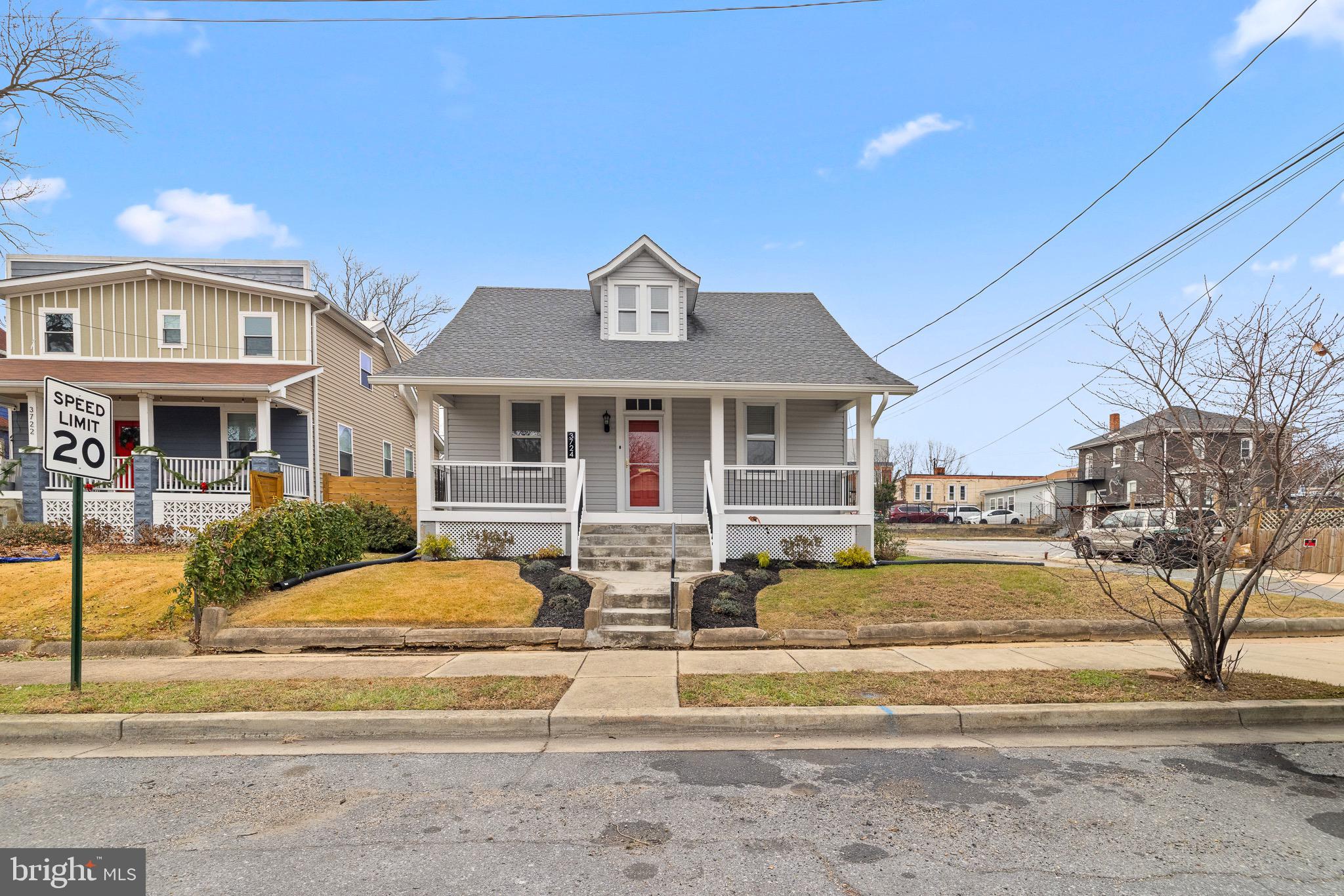 MOUNT RAINIER - Residential