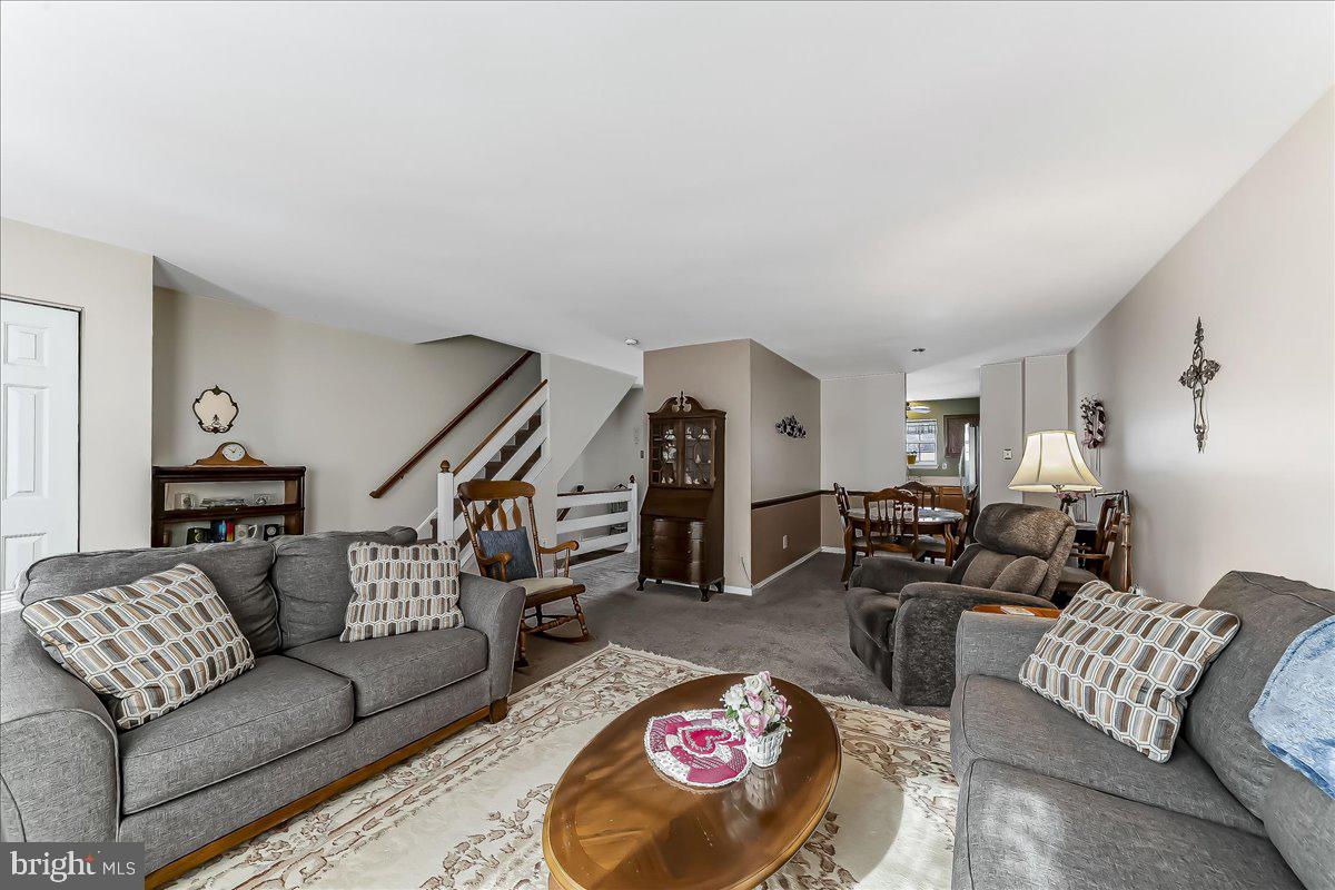 CHERRY TREE KNOLL - Residential