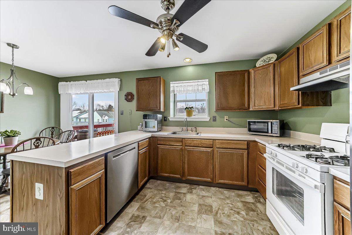 CHERRY TREE KNOLL - Residential