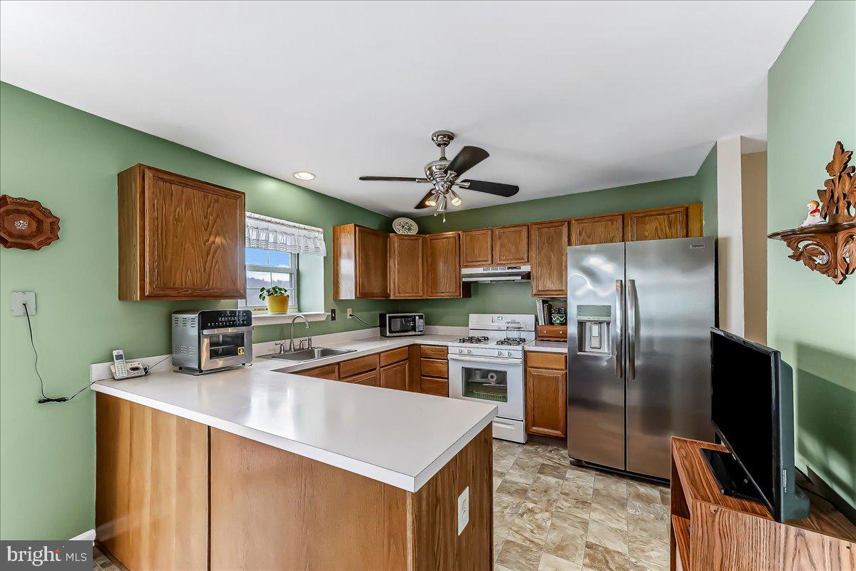 CHERRY TREE KNOLL - Residential