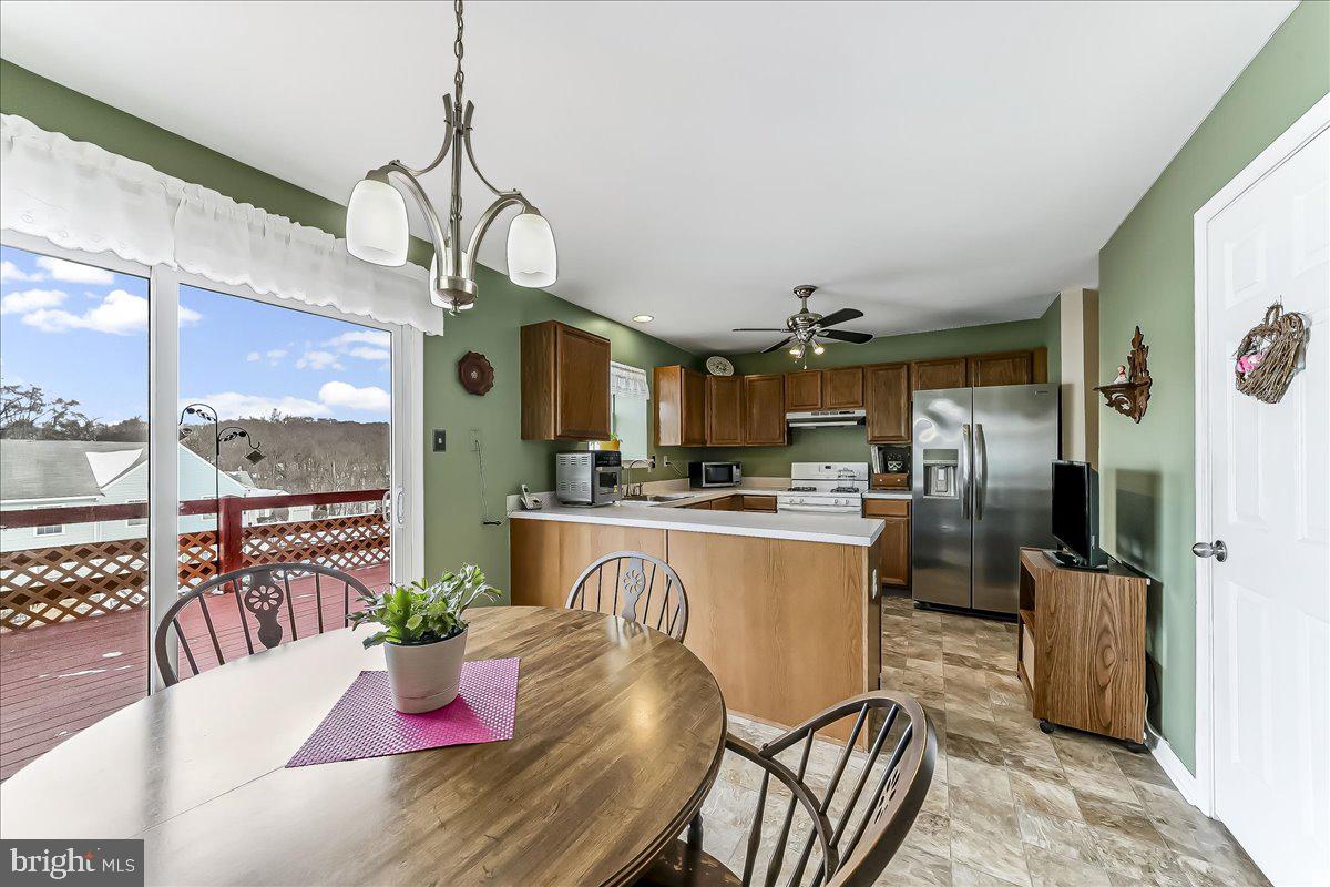 CHERRY TREE KNOLL - Residential