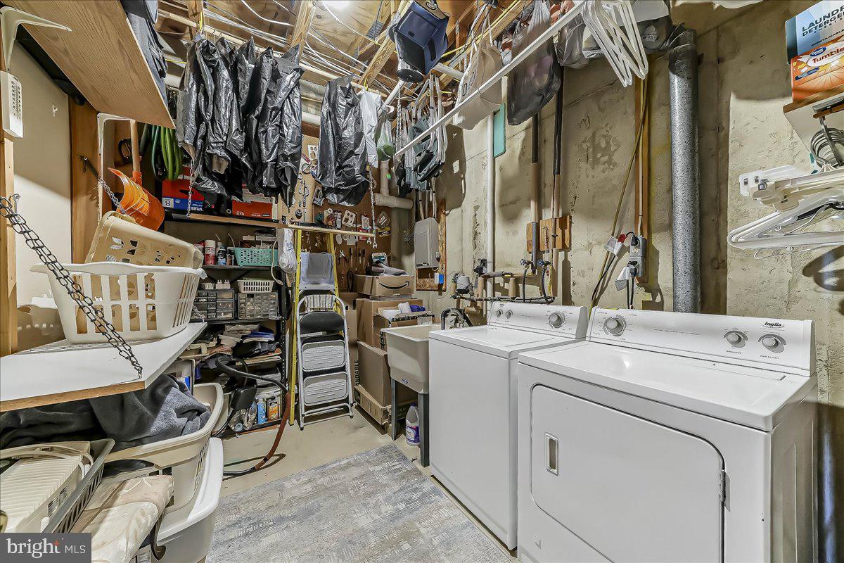 CHERRY TREE KNOLL - Residential