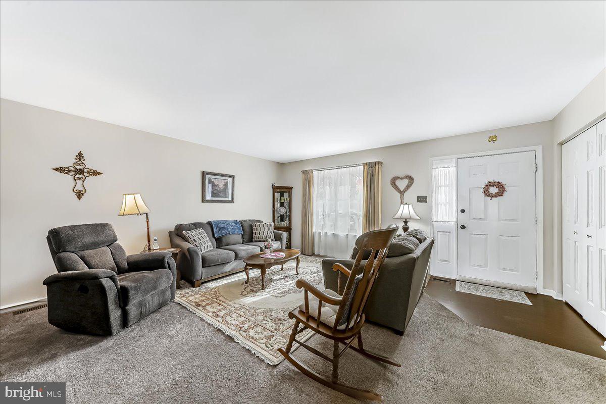 CHERRY TREE KNOLL - Residential