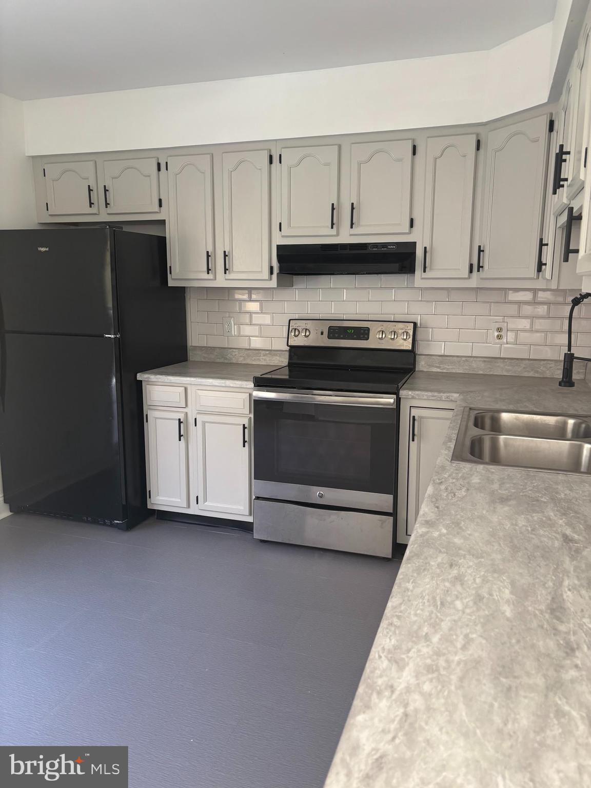 GRAY MOUNT - Residential