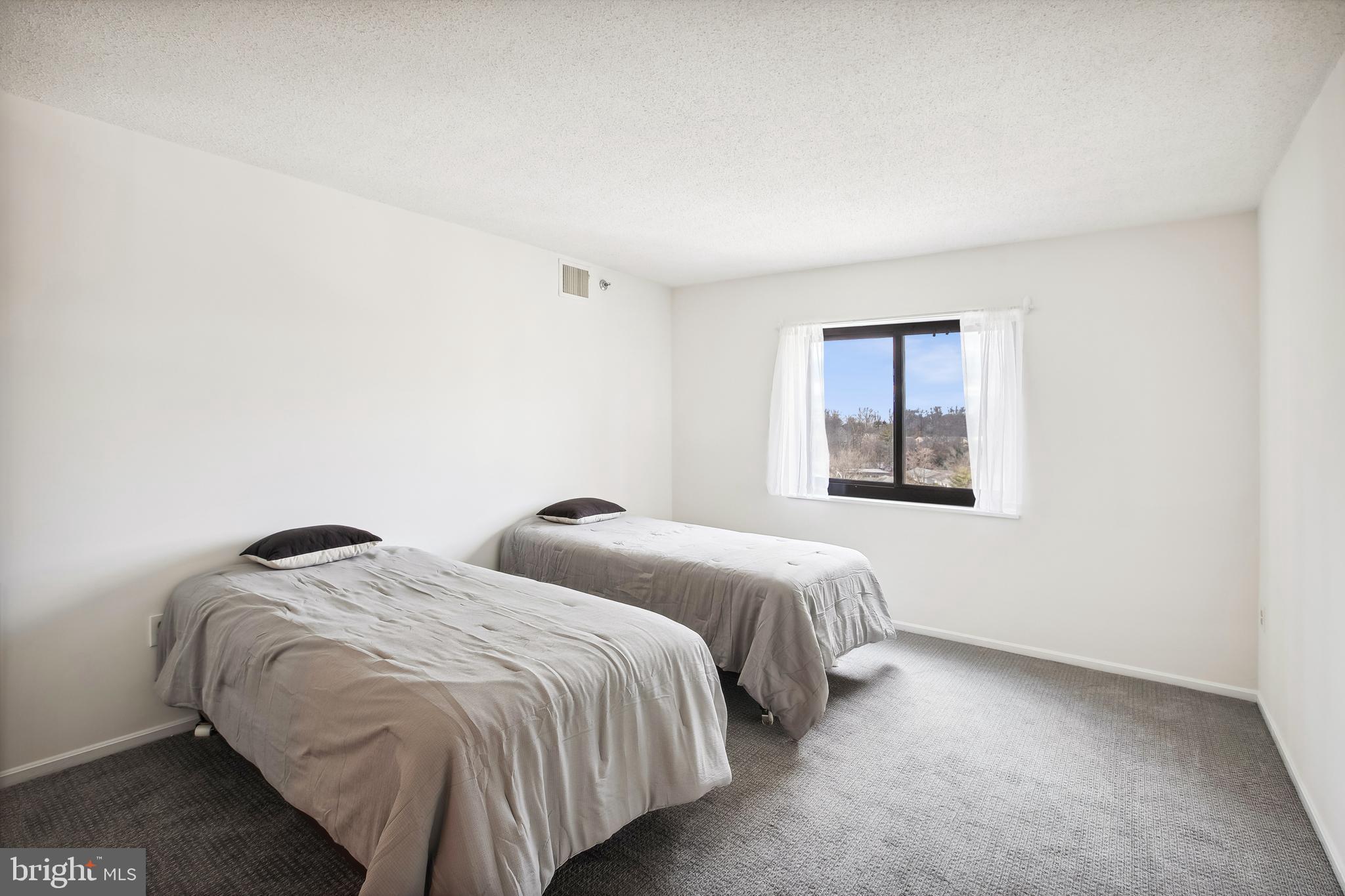 FAIRWAYS SOUTH - Residential