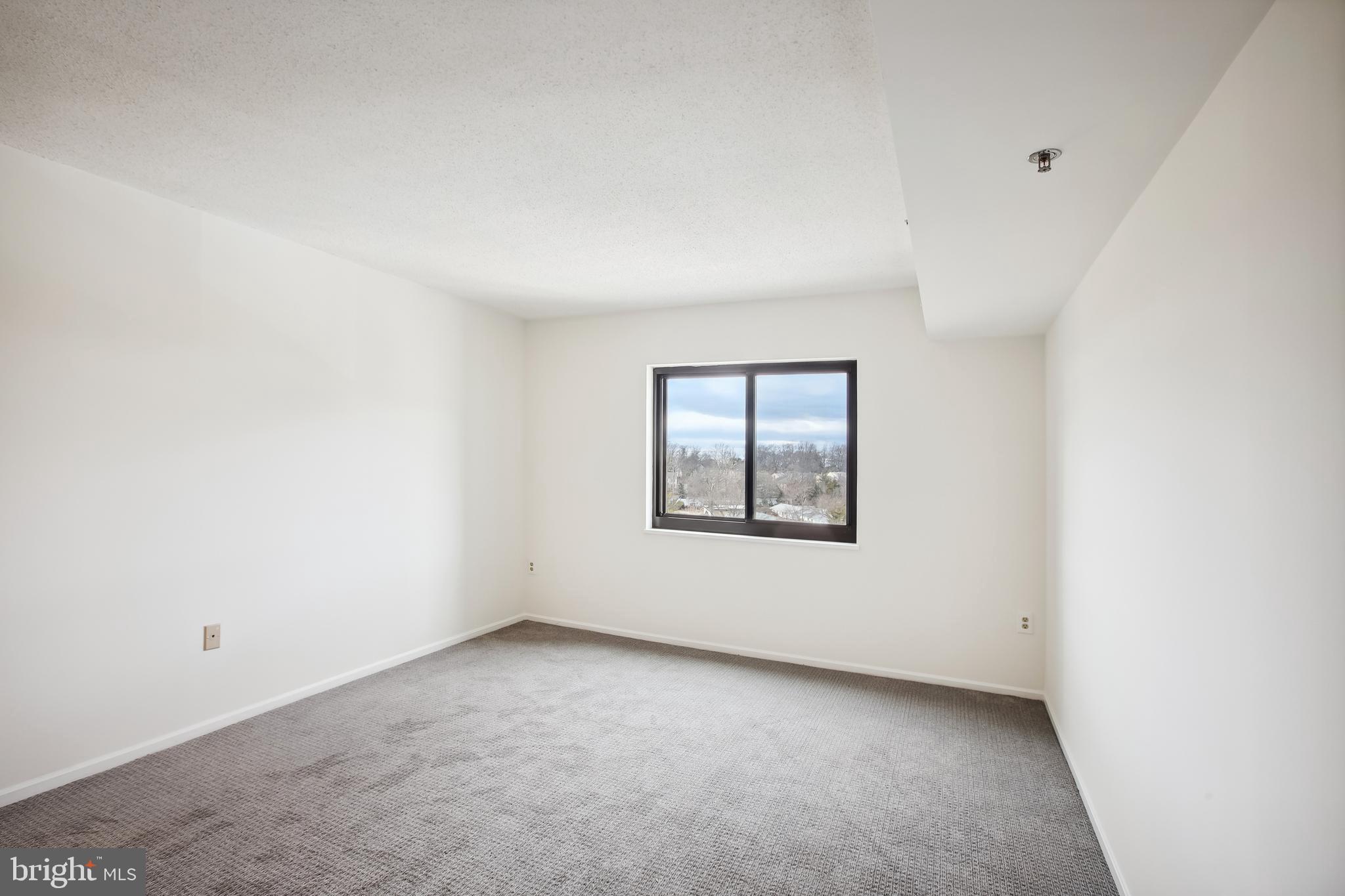 FAIRWAYS SOUTH - Residential