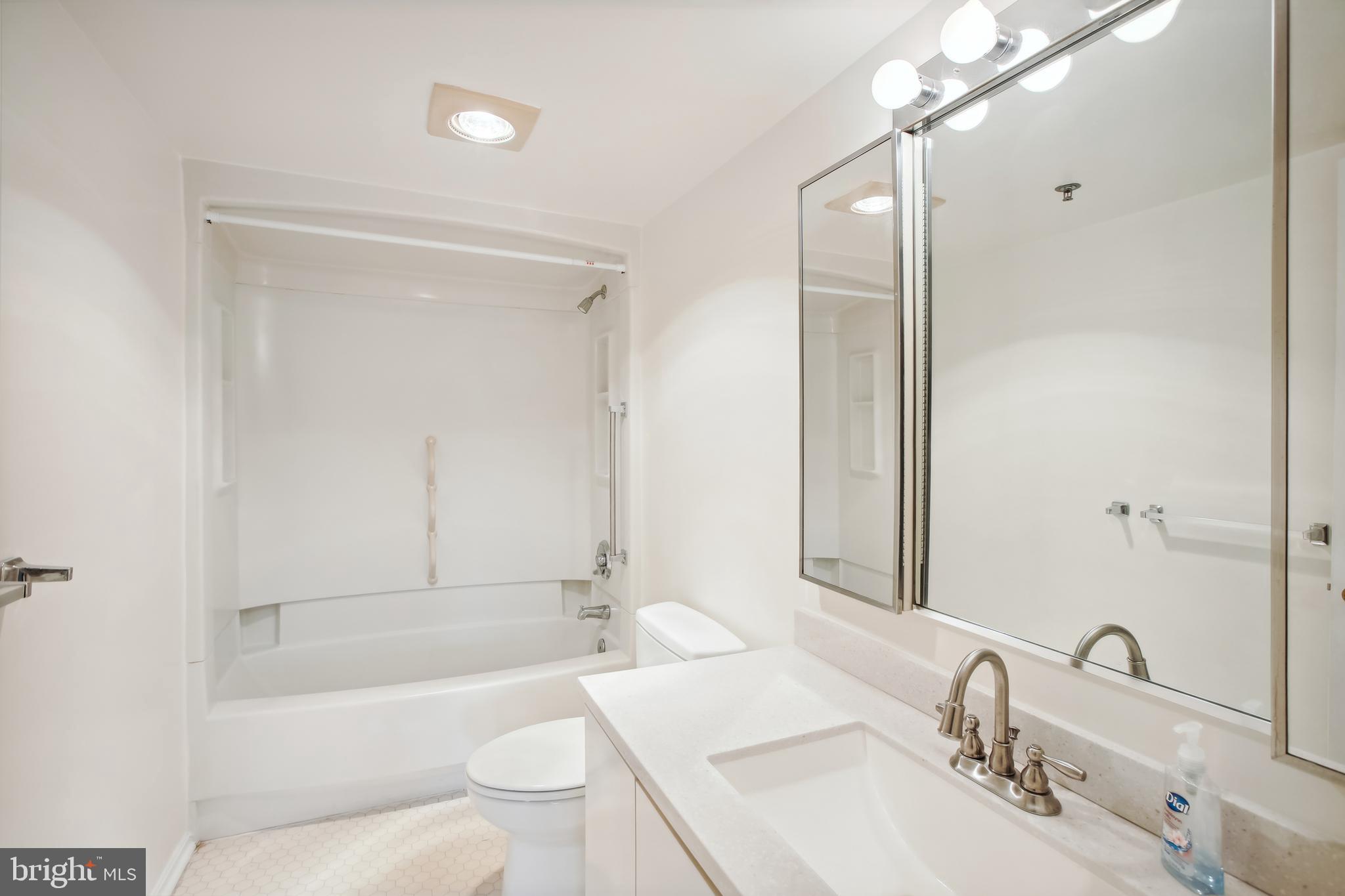 FAIRWAYS SOUTH - Residential