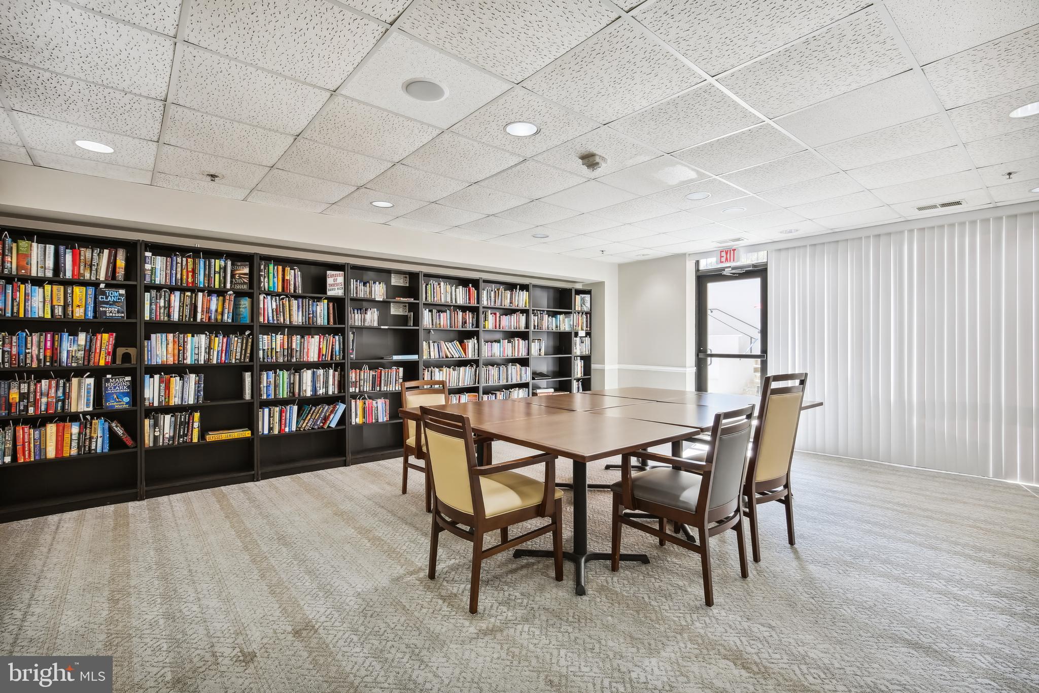 FAIRWAYS SOUTH - Residential