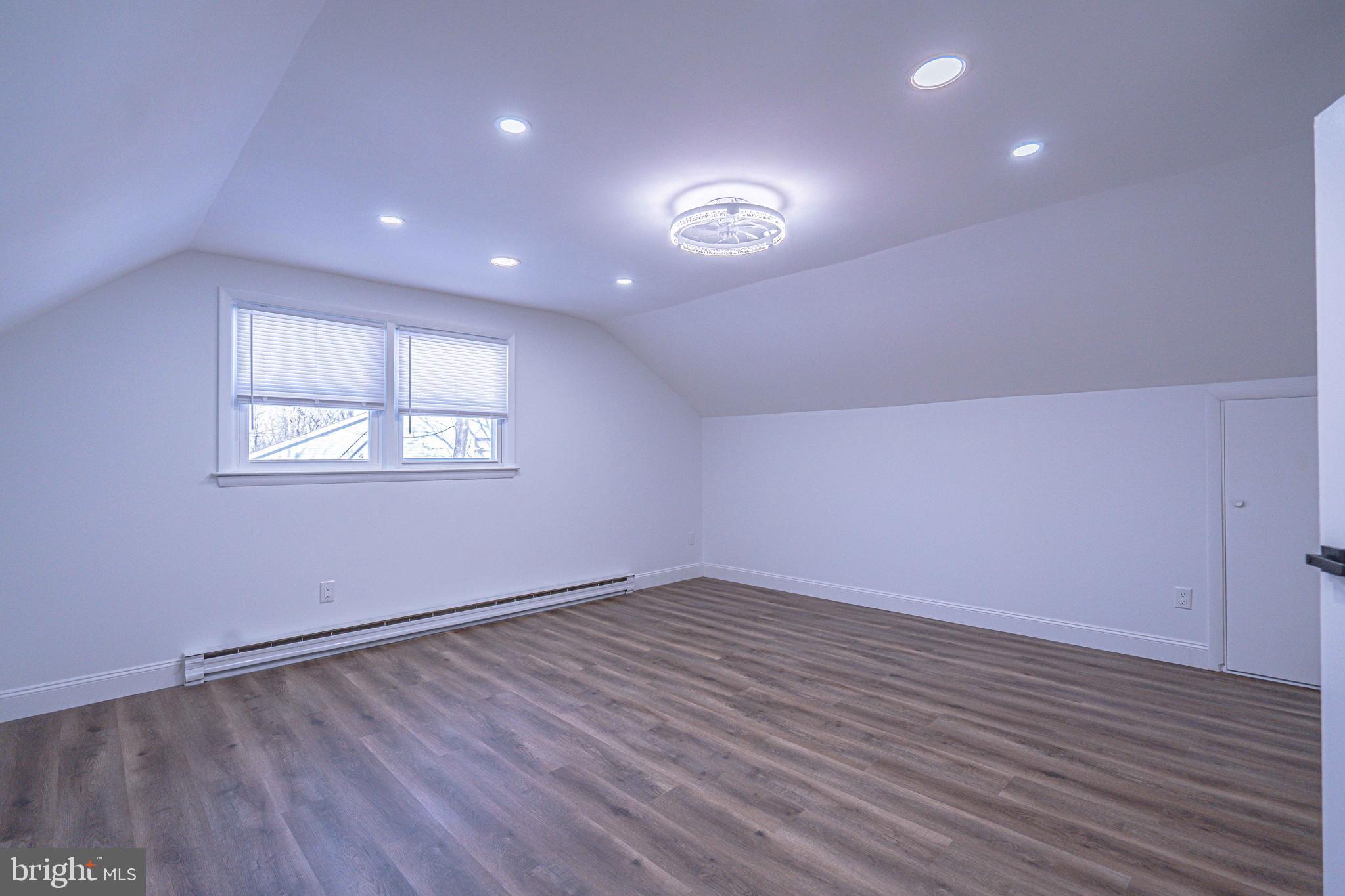 INDIAN MOUNTAIN LAKE - Residential