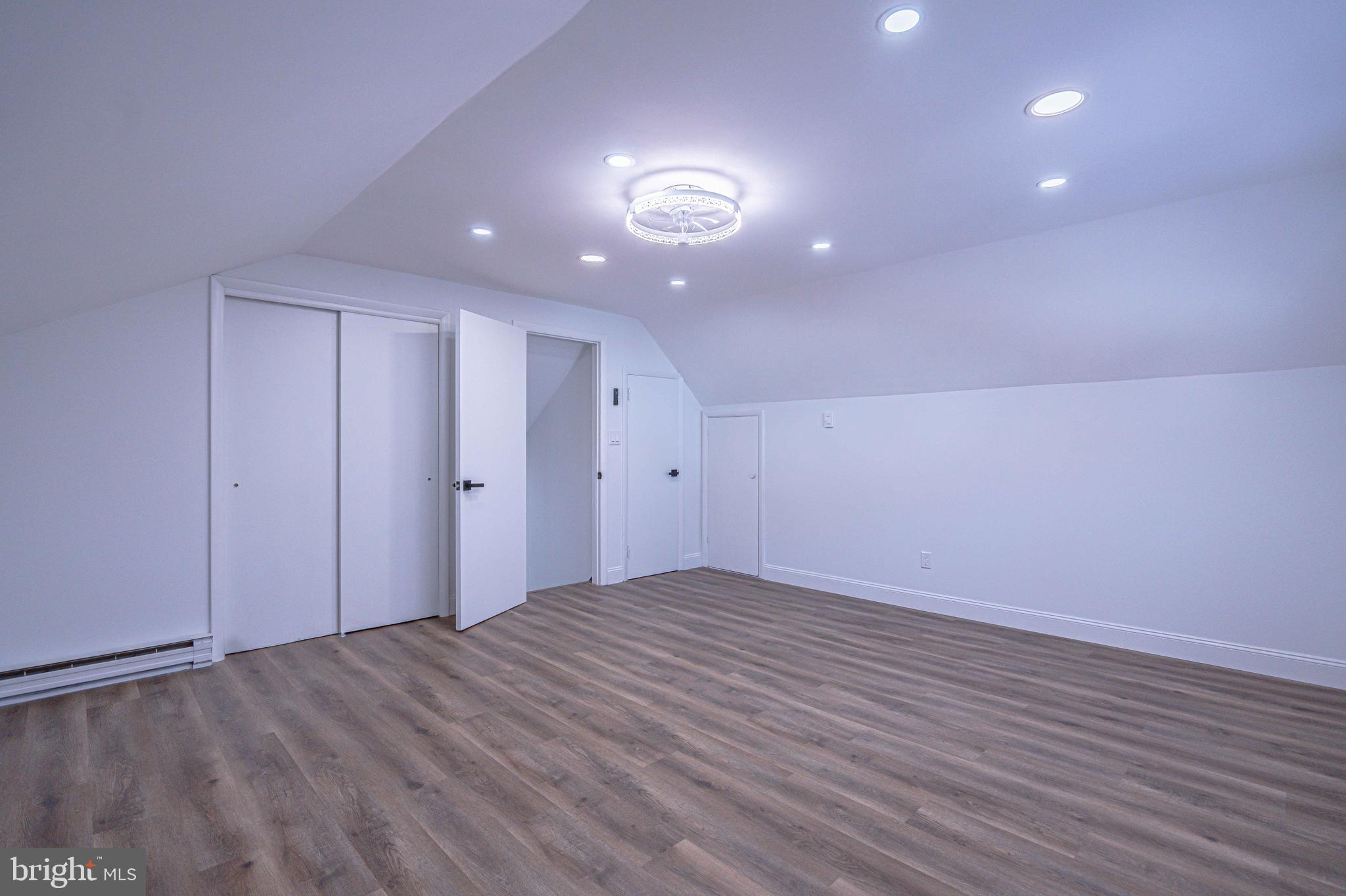 INDIAN MOUNTAIN LAKE - Residential