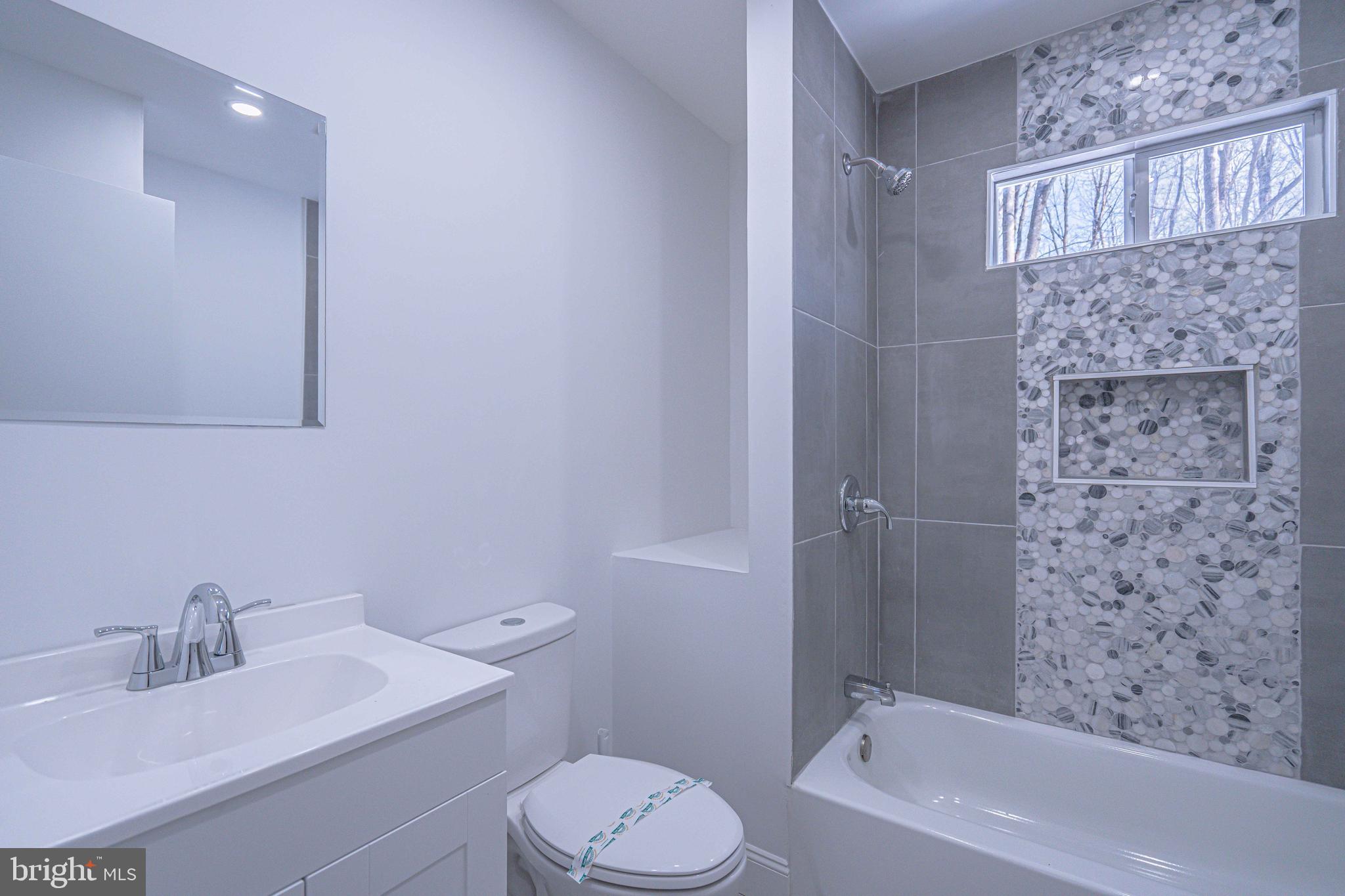 INDIAN MOUNTAIN LAKE - Residential