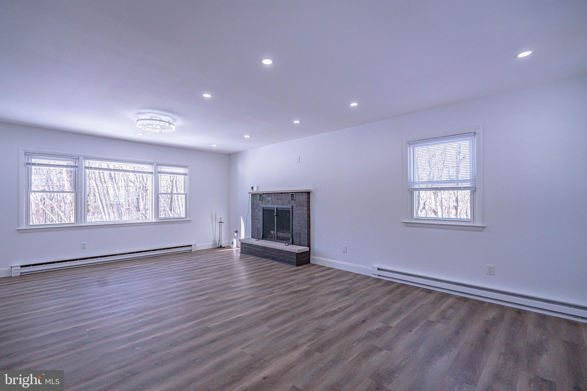 INDIAN MOUNTAIN LAKE - Residential