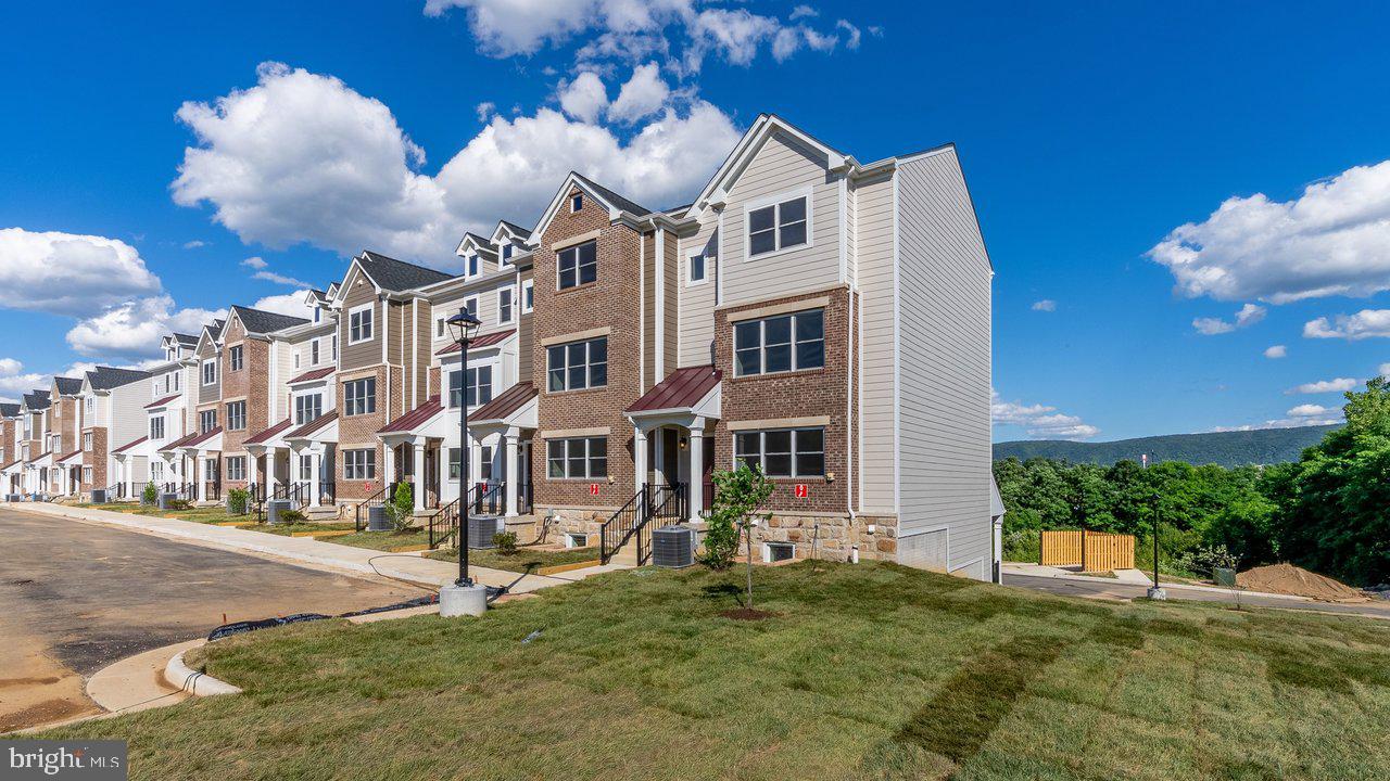 961 WOODSTOCK COMMONS DRIVE 108A