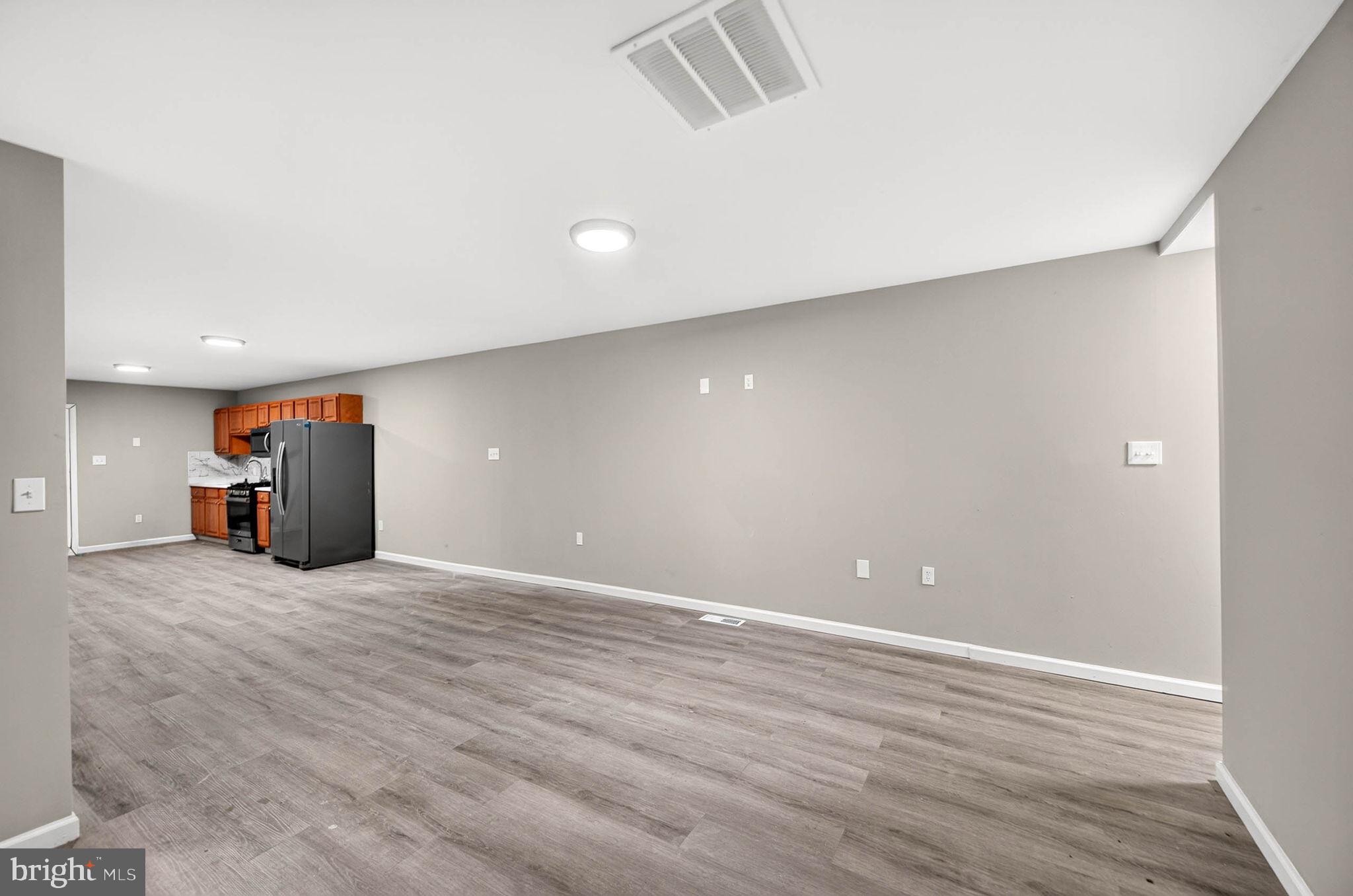 823 N FREMONT AVENUE
