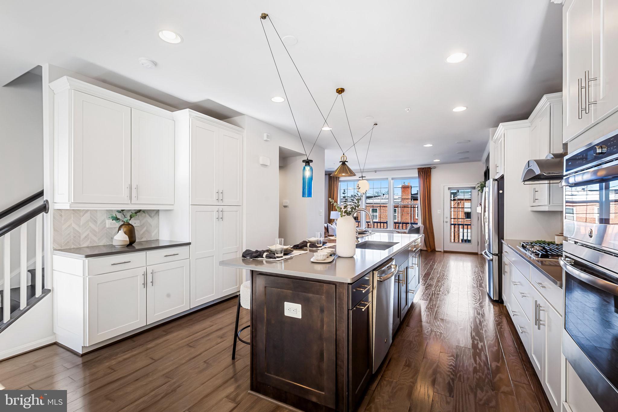 HAMPDEN HISTORIC DISTRICT - Residential