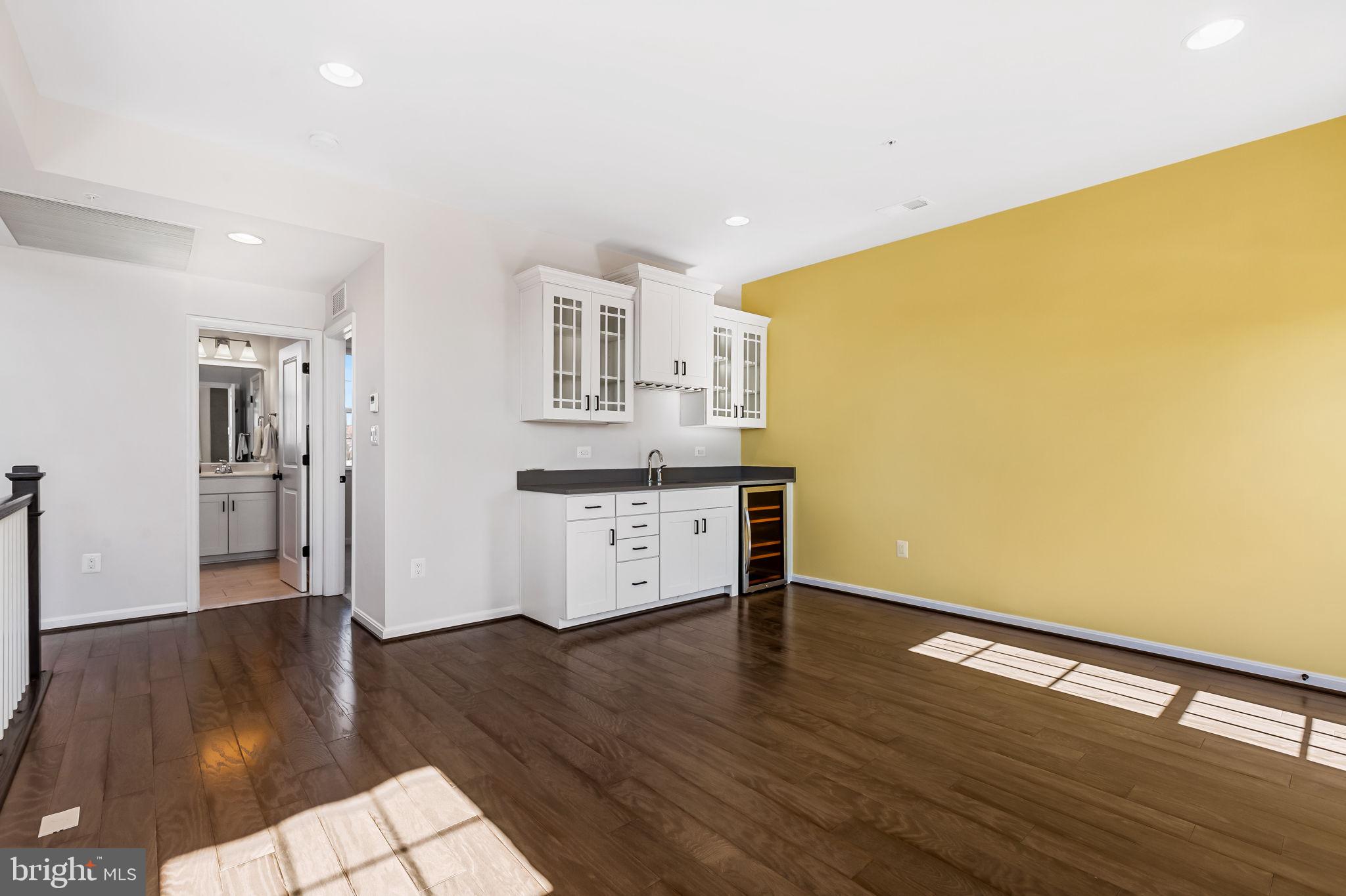 HAMPDEN HISTORIC DISTRICT - Residential