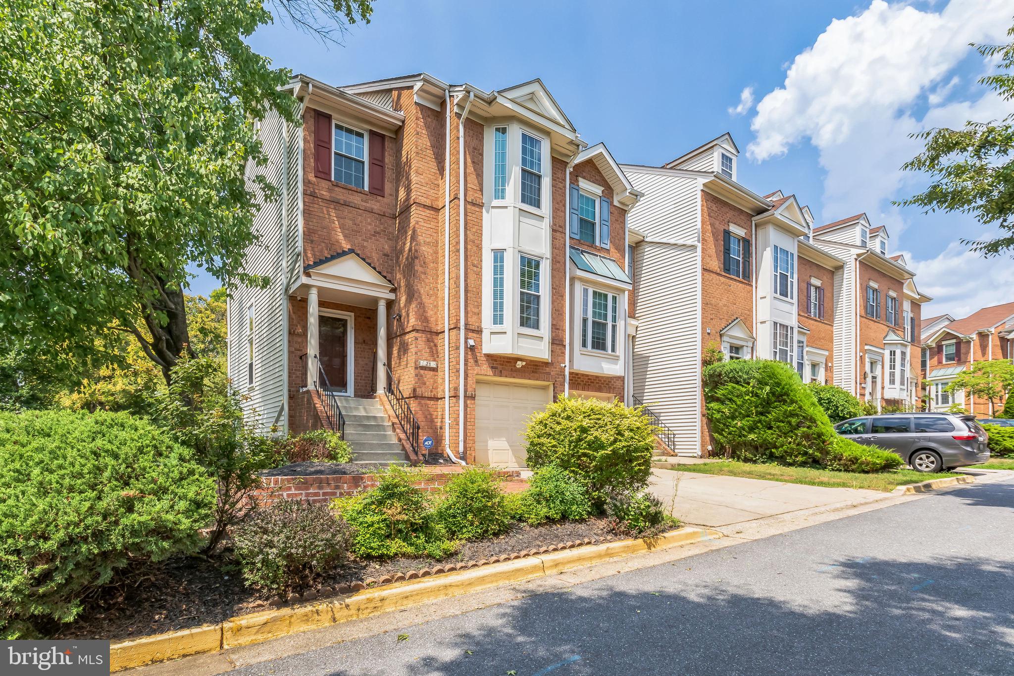 25 MORNING BREEZE COURT