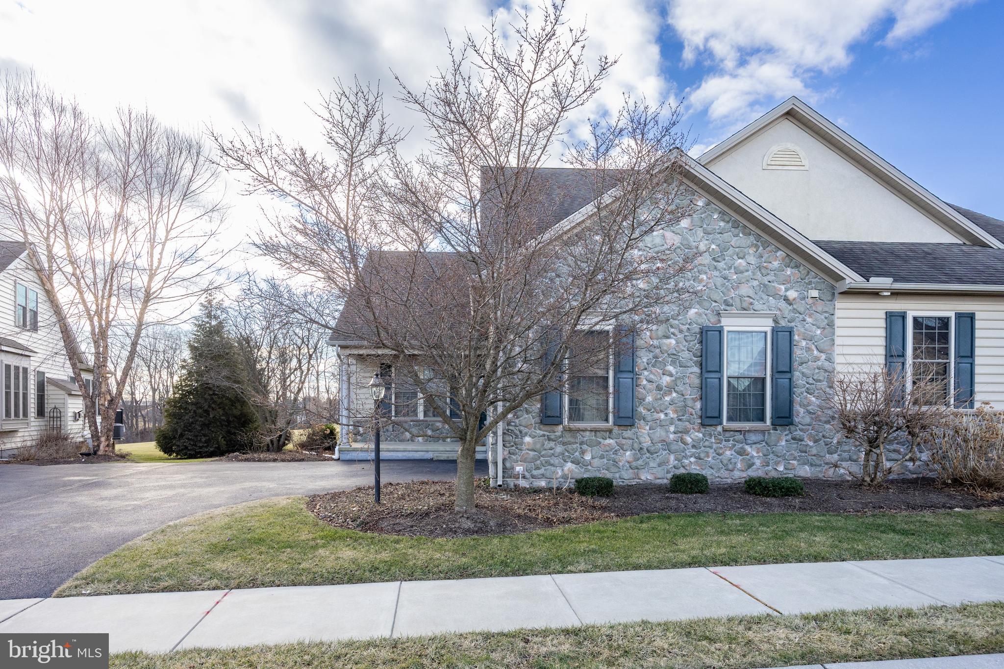 136 HONEYCROFT BOULEVARD