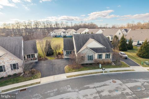 Photo of 136 Honeycroft Boulevard, COCHRANVILLE, PA 19330 (MLS # PACT2116146)